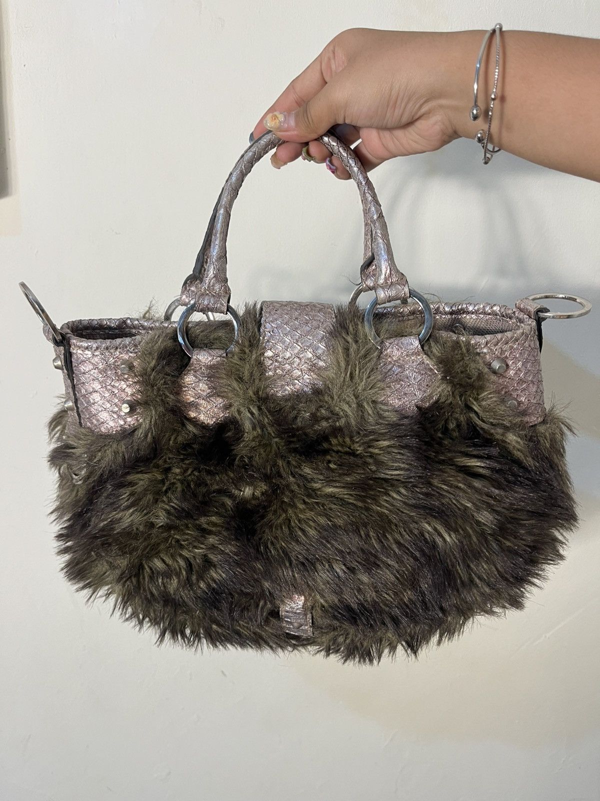 Guess Vtg GUESS fur handle bag Size ONE SIZE - 4 Thumbnail