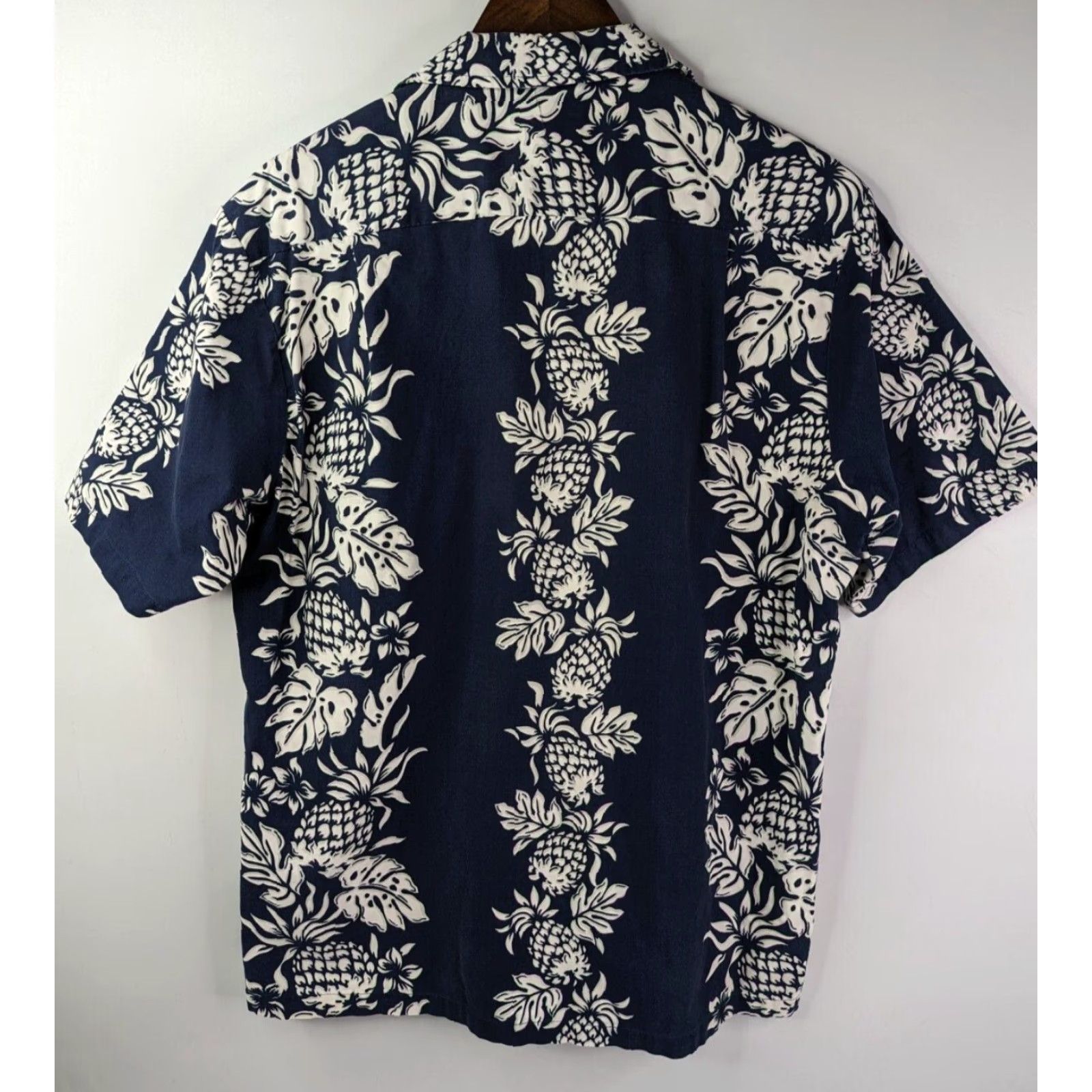 Vintage RJC Mens Hawaiian Shirt Navy Blue Made In Hawaii Pineapple Camp Large Button-Up Short Sleeve Cotton Size US L / EU 52-54 / 3 - 4 Thumbnail