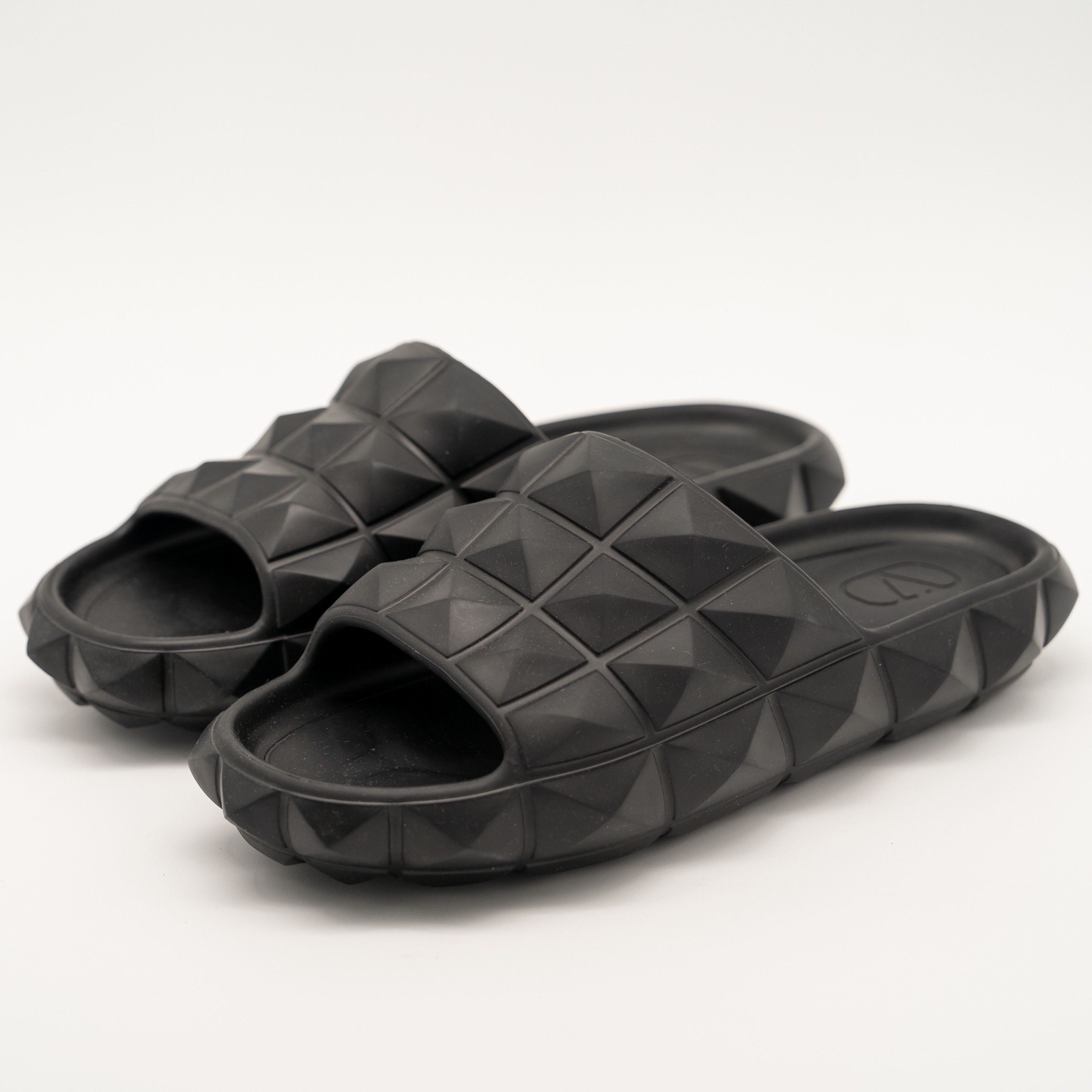 Valentino 42 eu 9 us Valentino Garavani Roman Stud Turtle Black Slide Size US 9 / EU 42 - 1 Thumbnail