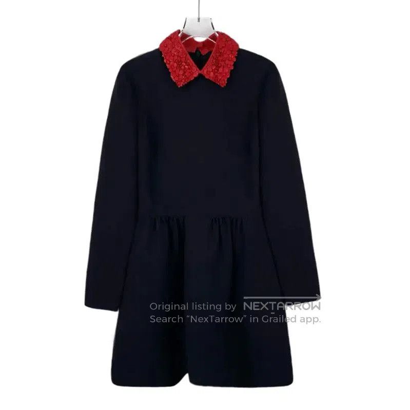 Valentino Valentino Black Dress with Red Collar Detail . Size S / US 4 / IT 40 - 1 Thumbnail