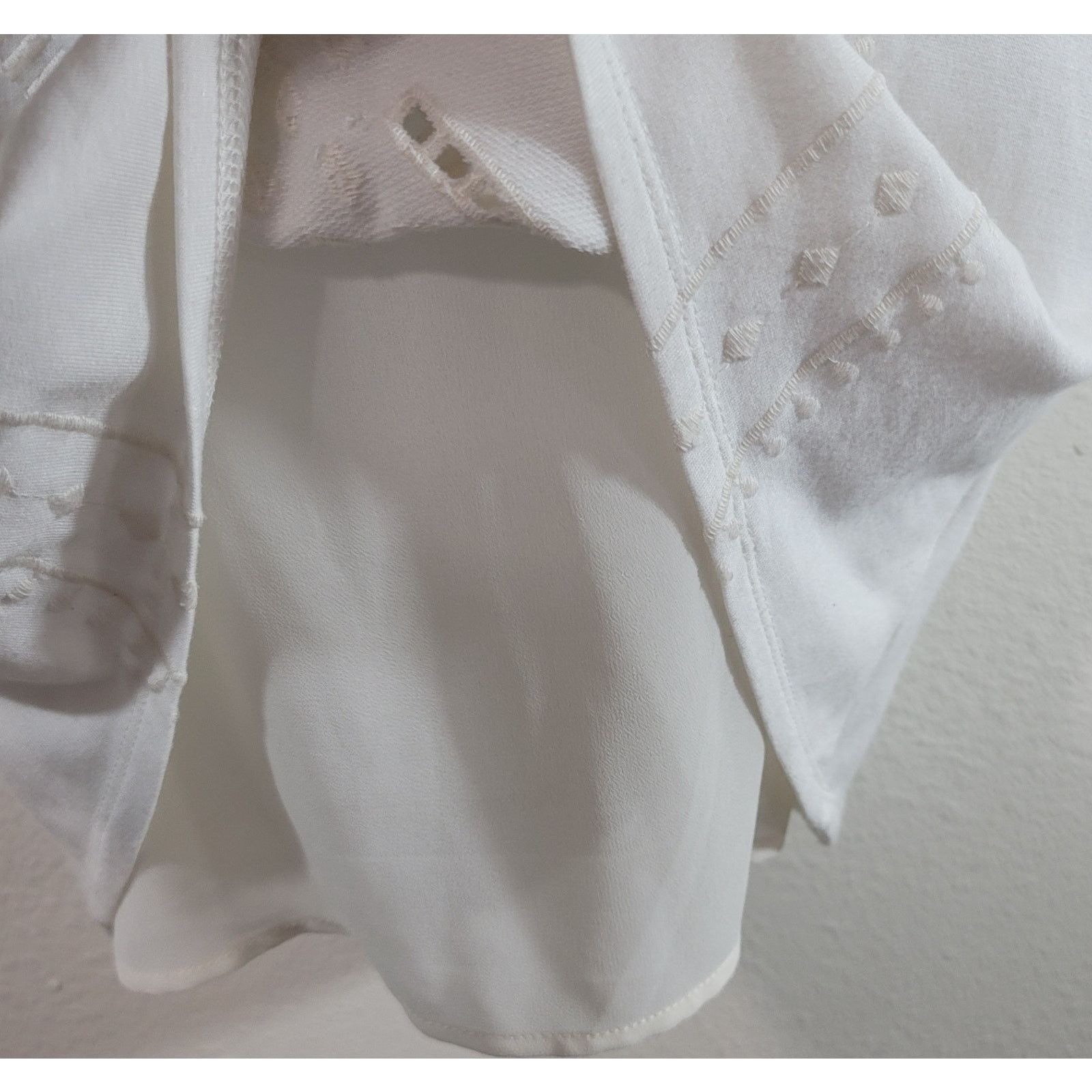 Other Xhilaration Cream Stitched Cutout Layered Top Medium Flowy Size M / US 6-8 / IT 42-44 - 2 Thumbnail