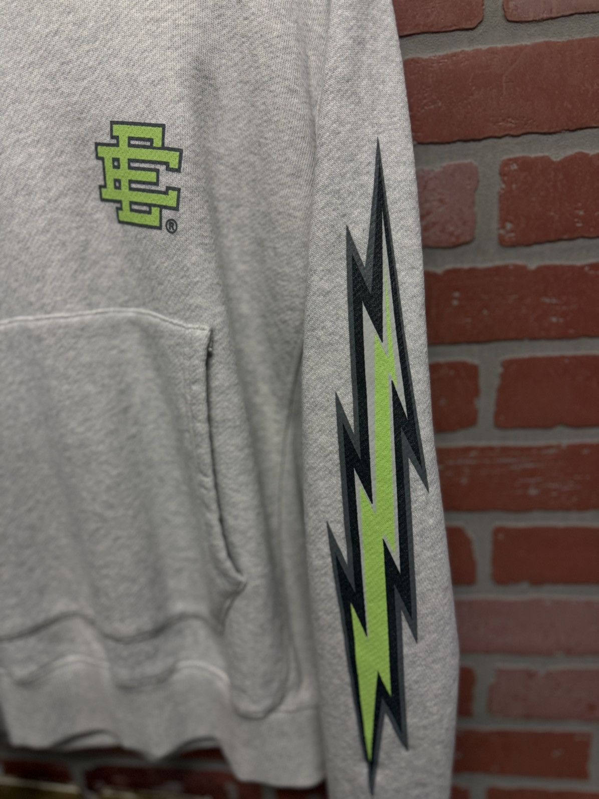 Eric Emanuel Eric Emanuel Grey Bolt Hoodie Size Medium (NEW) Size US M / EU 48-50 / 2 - 4 Thumbnail