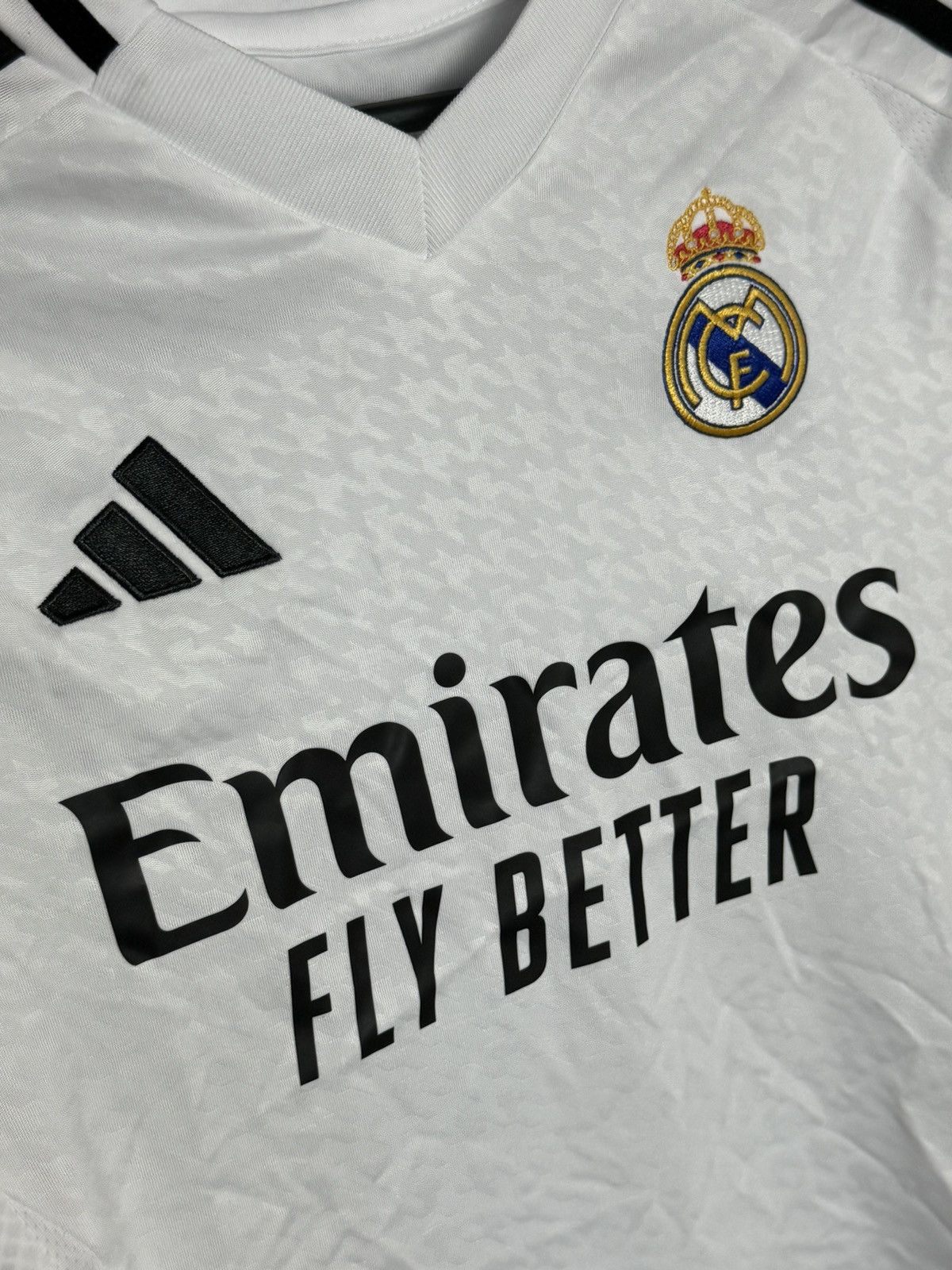 Adidas KIDS New Real Madrid 24/25 Home Bellingham Football Jersey Size US XS / EU 42 / 0 - 4 Thumbnail