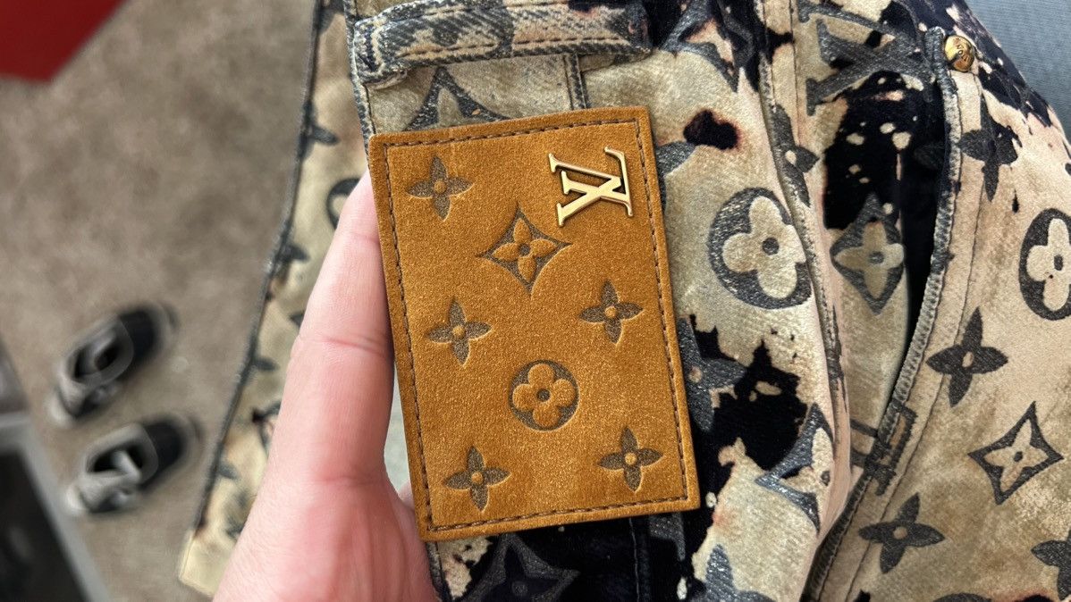 Louis Vuitton Louis Vuitton Fire Cloud Pants Size US 32 / EU 48 - 24 Thumbnail