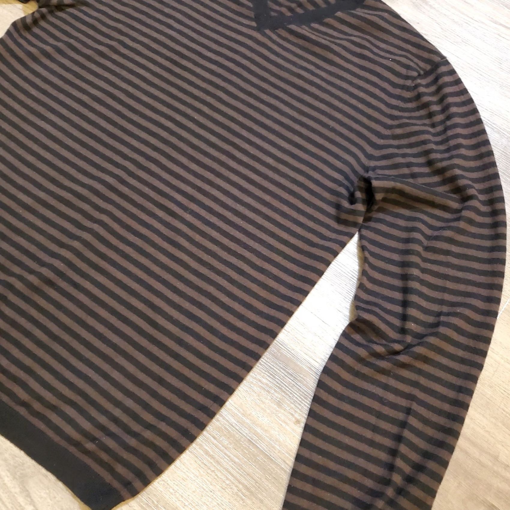 Neiman Marcus Neiman Marcus Exclusive Men Lg V Neck Sweater Brown Black Silk Cashmere Blend Size US L / EU 52-54 / 3 - 3 Thumbnail