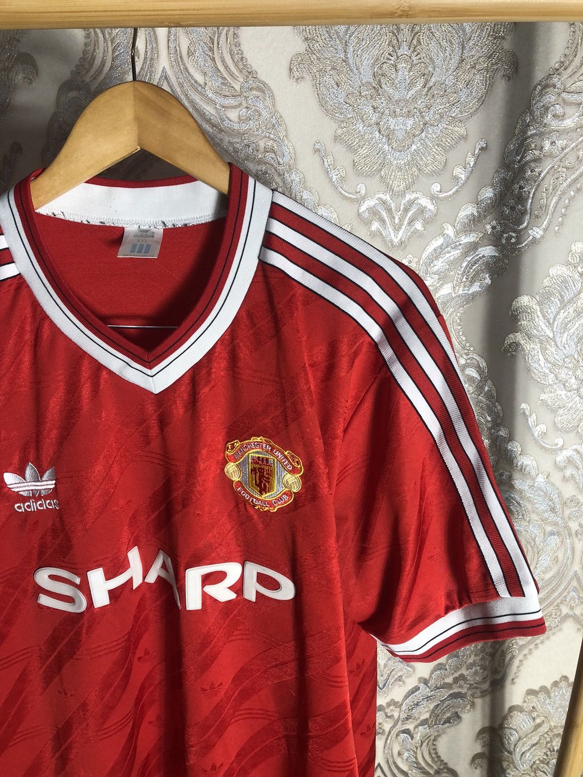 Adidas VINTAGE ADIDAS FC MANCHESTER UNITED ENGLAND SOCCER JERSEY Size US XXL / EU 58 / 5 - 2 Thumbnail