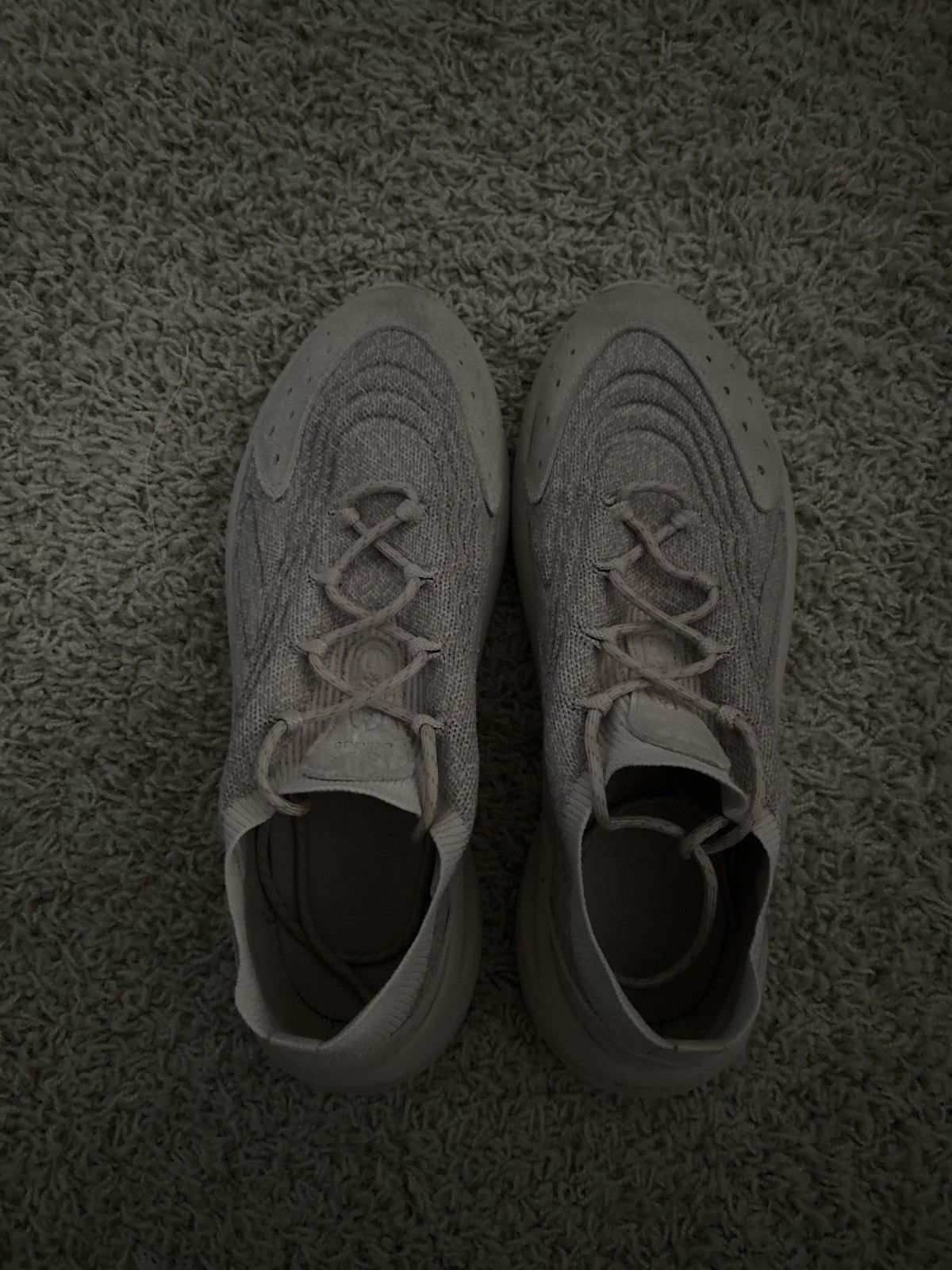 Adidas Adidas Ozelias Size US 12 / EU 45 - 4 Thumbnail