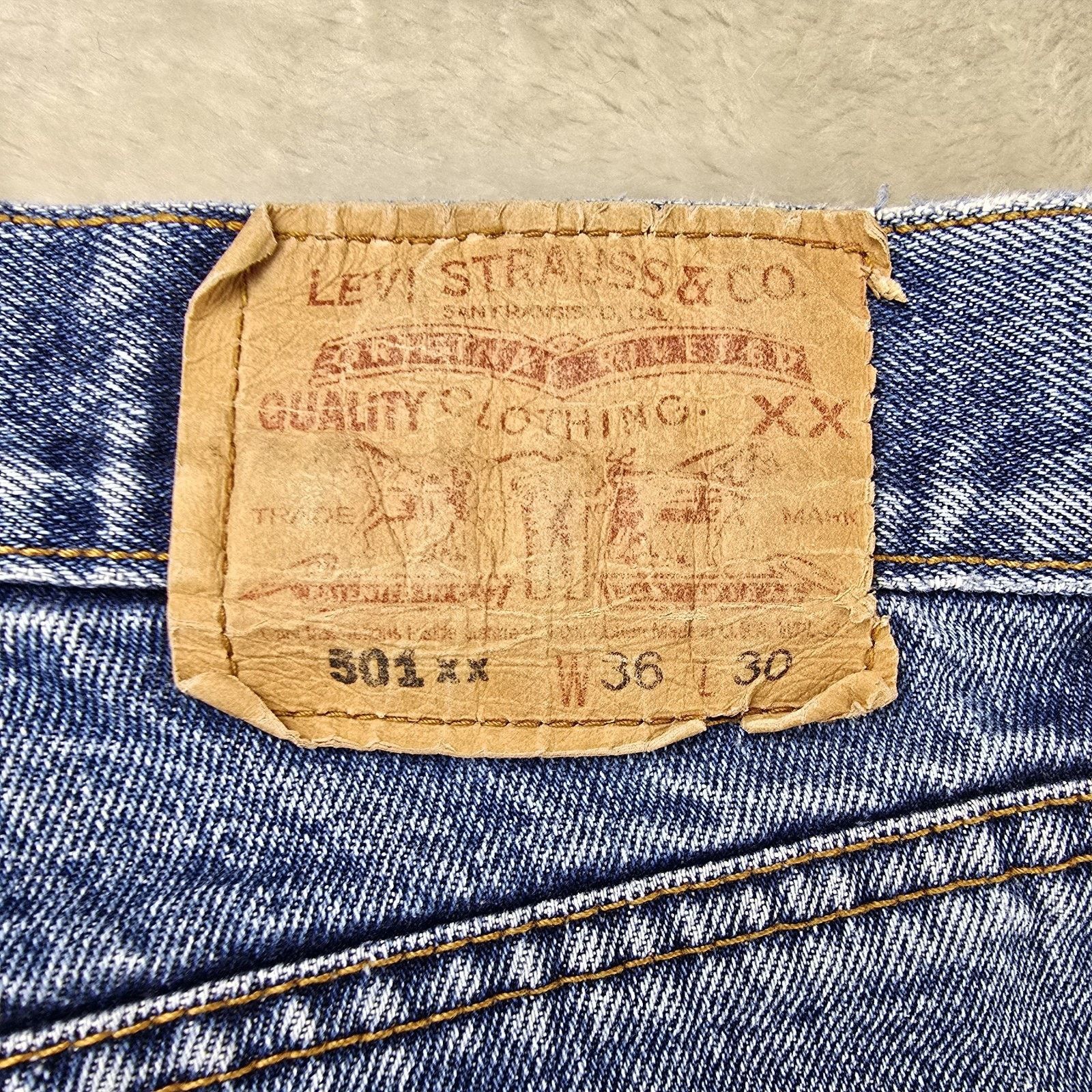 Levi's Vtg Levis 501xx Jeans 36x30 (Fits 34x29 Distressed Whiskers Size US 34 / EU 50 - 11 Thumbnail