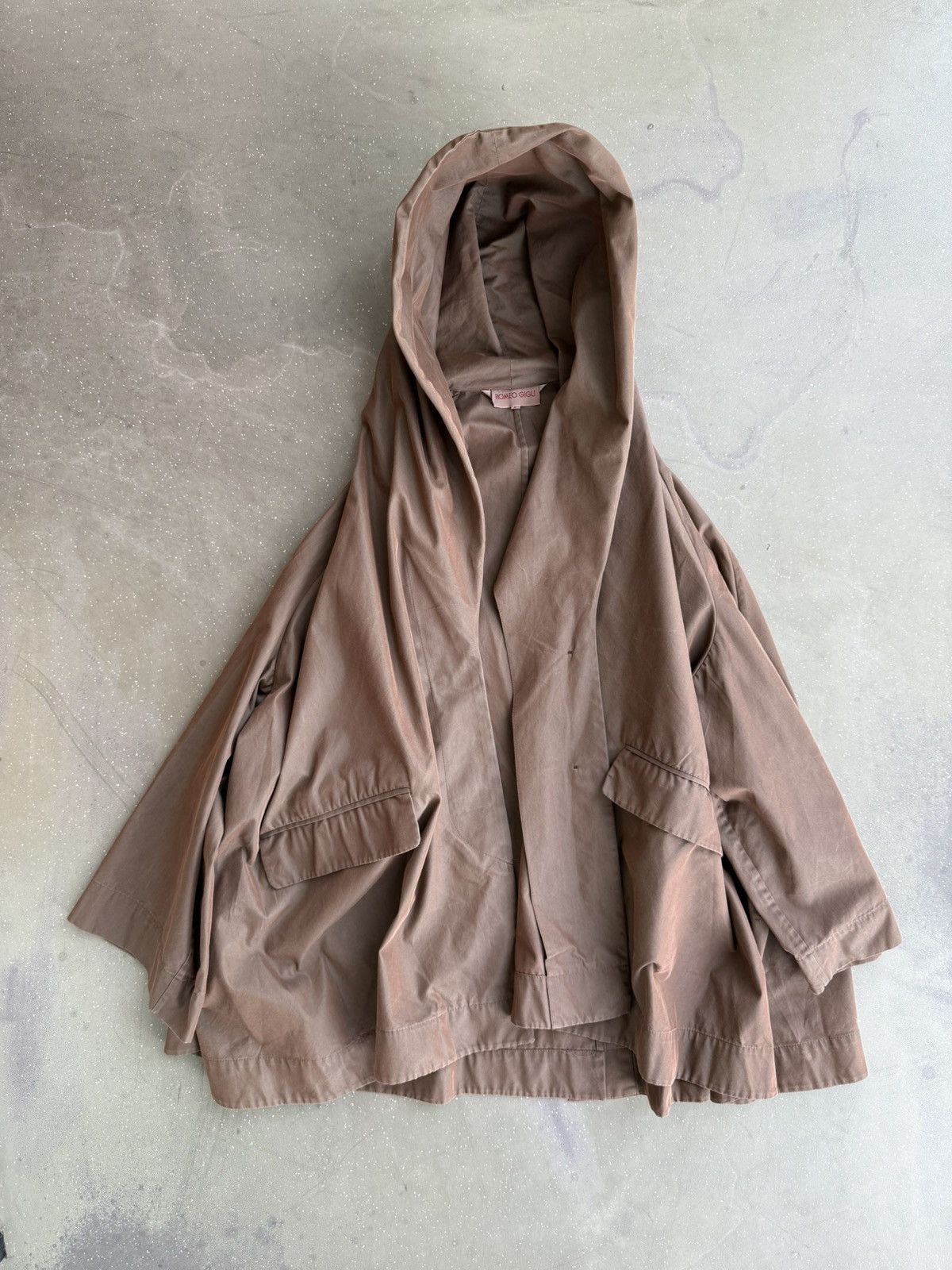 Romeo Gigli Romeo Gigli hooded parka Size US L / EU 52-54 / 3 - 1 Thumbnail