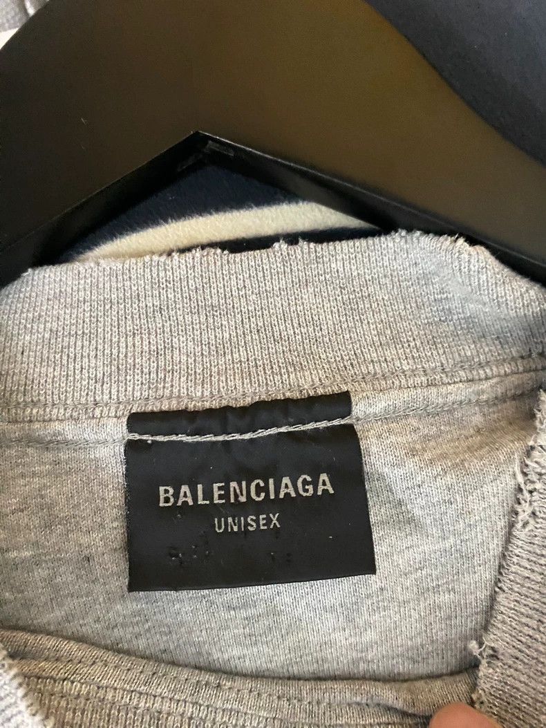 Other Balenciaga Grey distressed short-sleeve t-shirt with brand Size US M / EU 48-50 / 2 - 3 Thumbnail