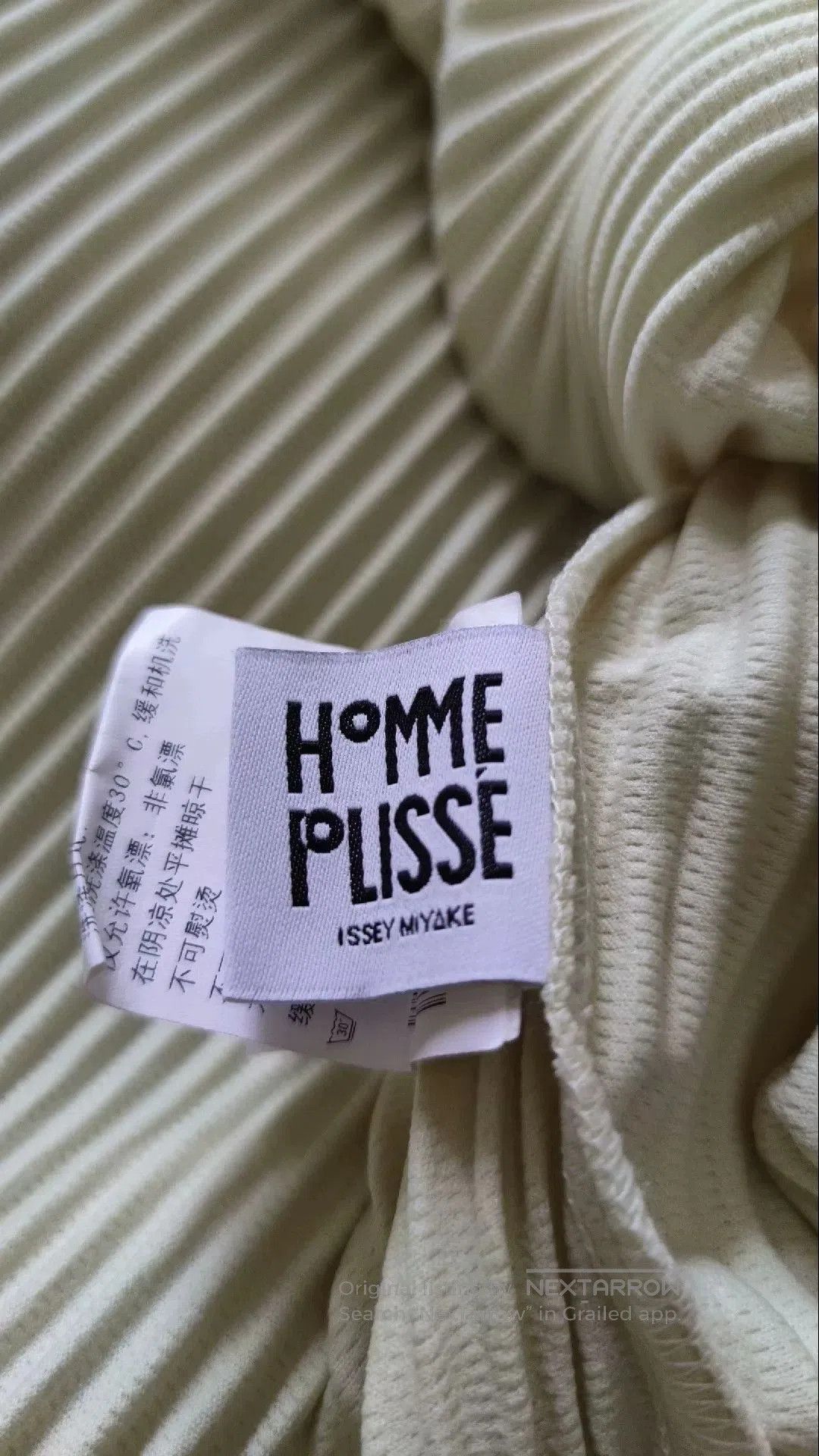 Homme Plisse Issey Miyake Issey Miyake Yellow Pleated T. Size US M / EU 48-50 / 2 - 8 Thumbnail
