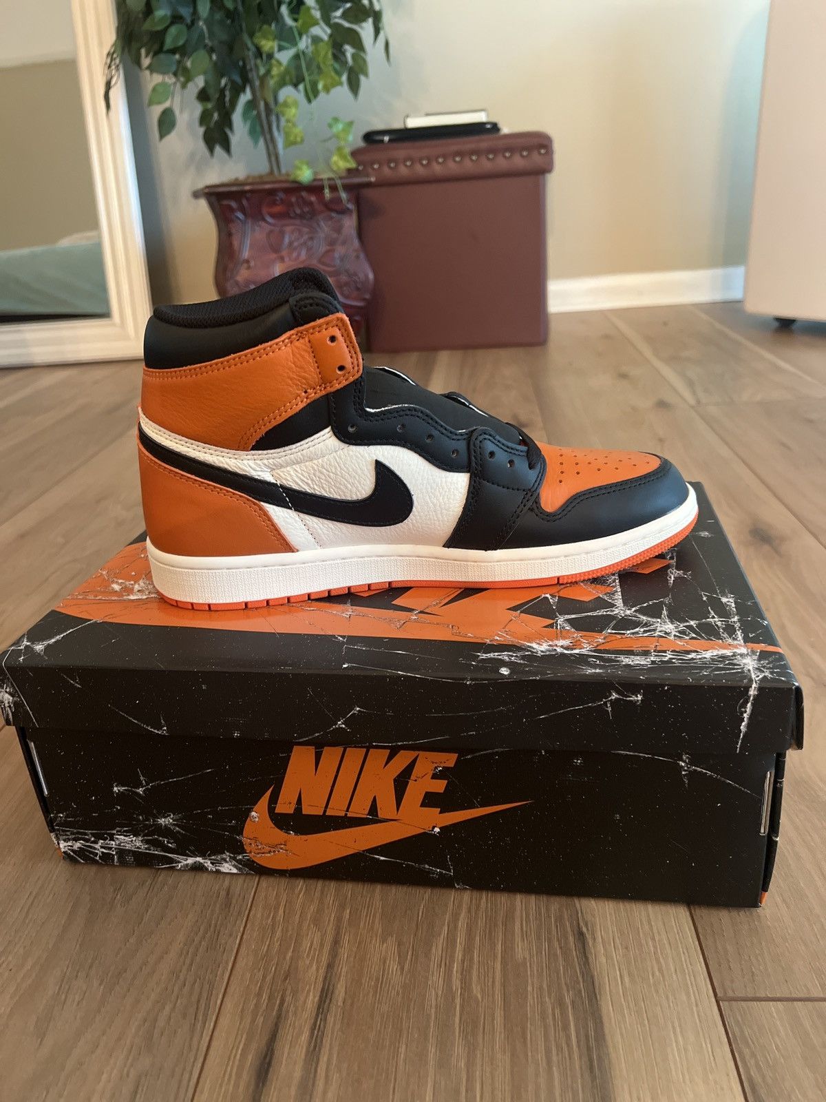Jordan Brand Shattered Backboard jordan 1 Size US 9.5 / EU 42-43 - 7 Thumbnail