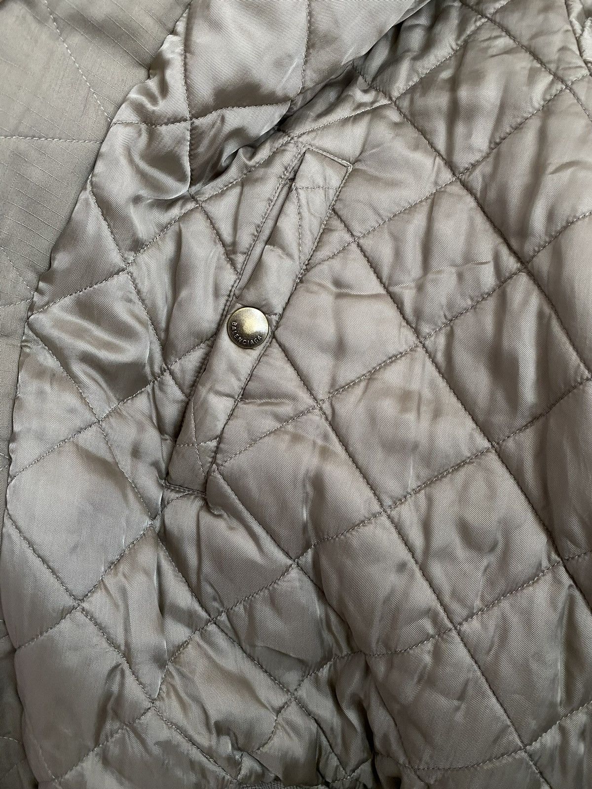 Balenciaga Balenciaga SS22 Unity Bomber beeige, oversized, fur collar Size US XL / EU 56 / 4 - 12 Thumbnail