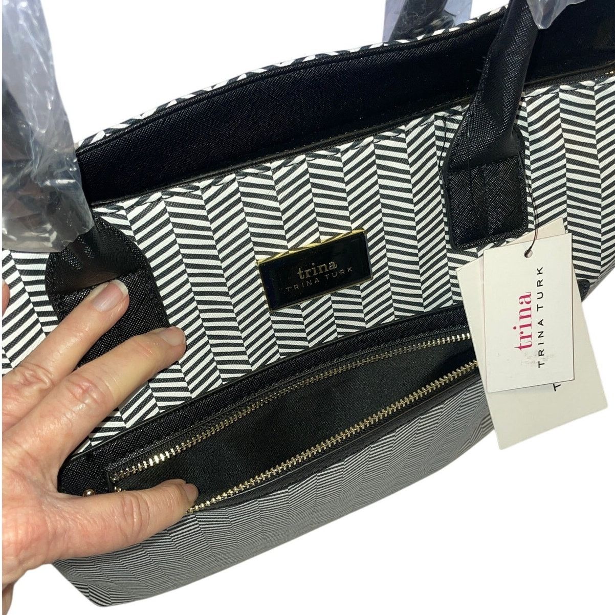 Trina Turk Trina Turk Herringbone Black White Shoulder Tote Strap NWT Size ONE SIZE - 6 Thumbnail