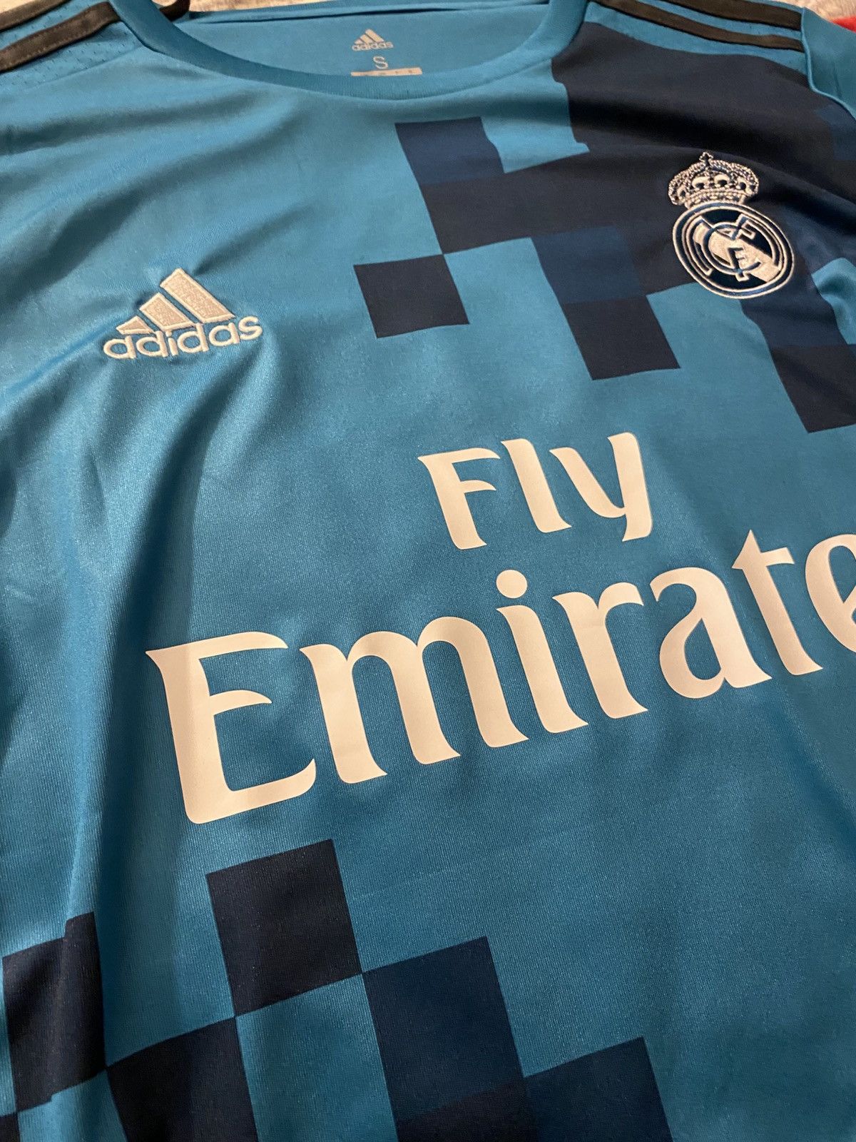 Adidas Ronaldo 7 2017/2018 long sleeve Size US S / EU 44-46 / 1 - 4 Thumbnail