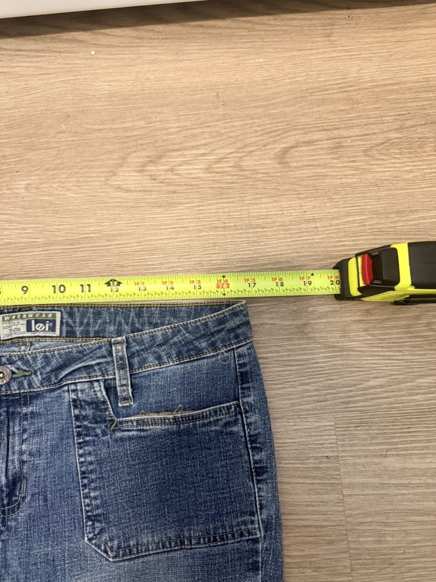 L.E.I. Low waisted & flared light-washed Lei denim Size 38" / US 16 / IT 52 - 7 Thumbnail