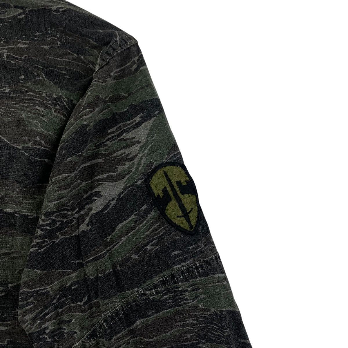 Vintage Vintage 80s US ARMY Tiger Stripes Jungle Camo Shirt Jacket Size US S / EU 44-46 / 1 - 4 Thumbnail