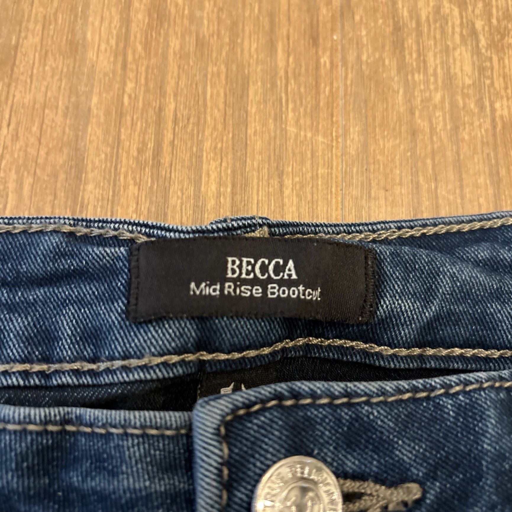 True Religion True Religion Becca Bootcut Jeans Mid Rise Medium Wash Womens 31 Western Cowgirl Jeans Womens 31 Medium Wash True Religion Bag Not applicable Size 24" / US 00 / IT 34 - 4 Thumbnail
