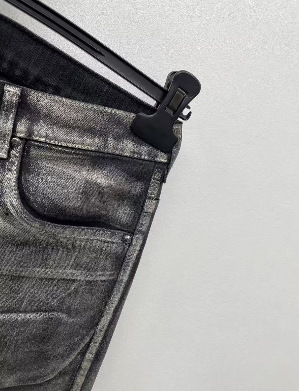 Versace VERSACE VJ Embroidered Coated Stretch Jeans J30 Size US 28 / EU 44 - 4 Thumbnail