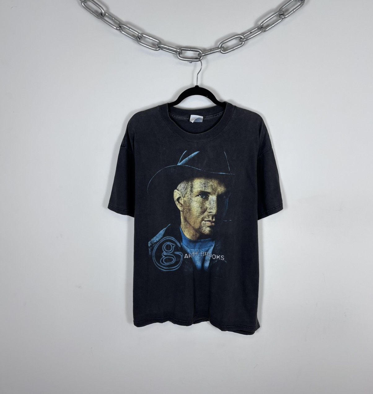 Band Tees Vintage Garth Brooks 1998 Double Live Album Black T-Shirt Size US XL / EU 56 / 4 - 1 Thumbnail