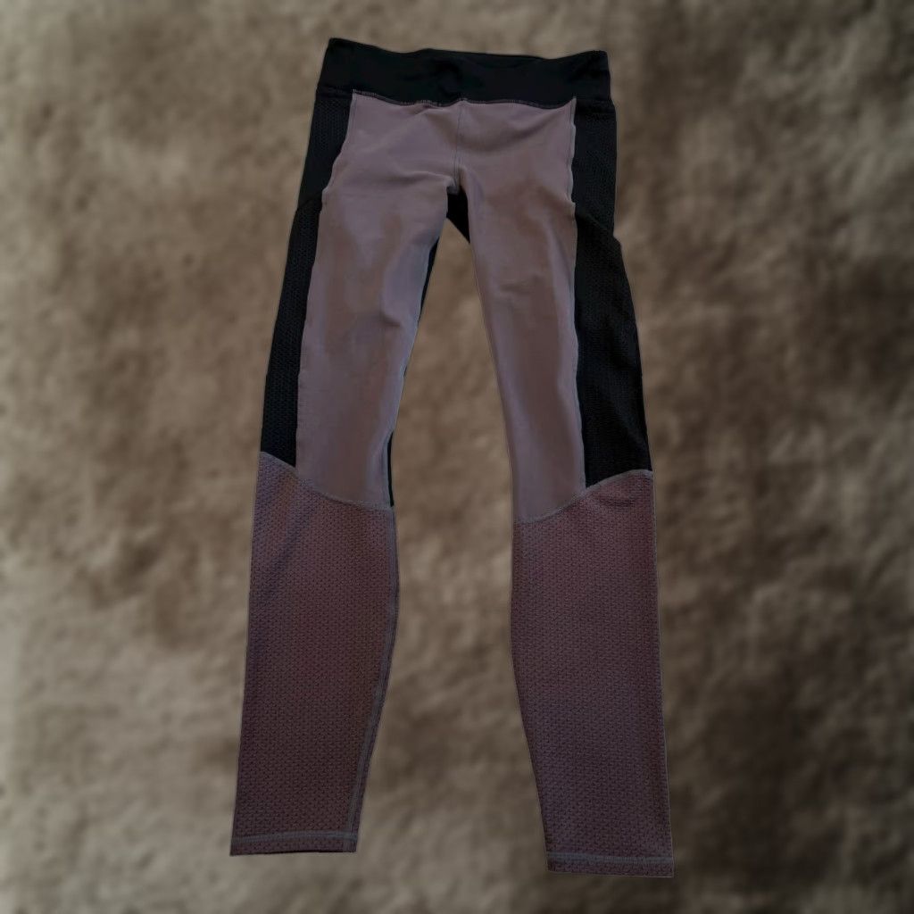 Fabletics Fabletics Leggings Womens Large Purple Athletic Yoga Pants Ankle Breathable Comfort Elastic Waist Gym & Training Running Jogging Walking Yoga Size 36" / US 14 / IT 50 - 1 Thumbnail