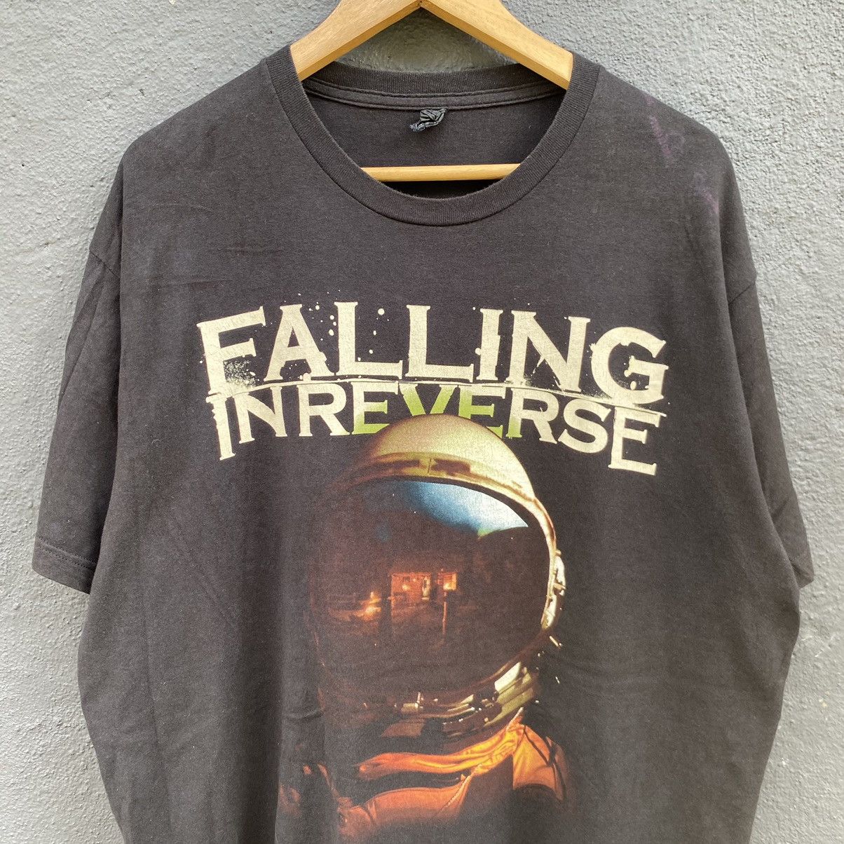Band Tees Faded Falling In Reverse American Rock ERD GRUNGE Band Tee Size US XL / EU 56 / 4 - 2 Thumbnail
