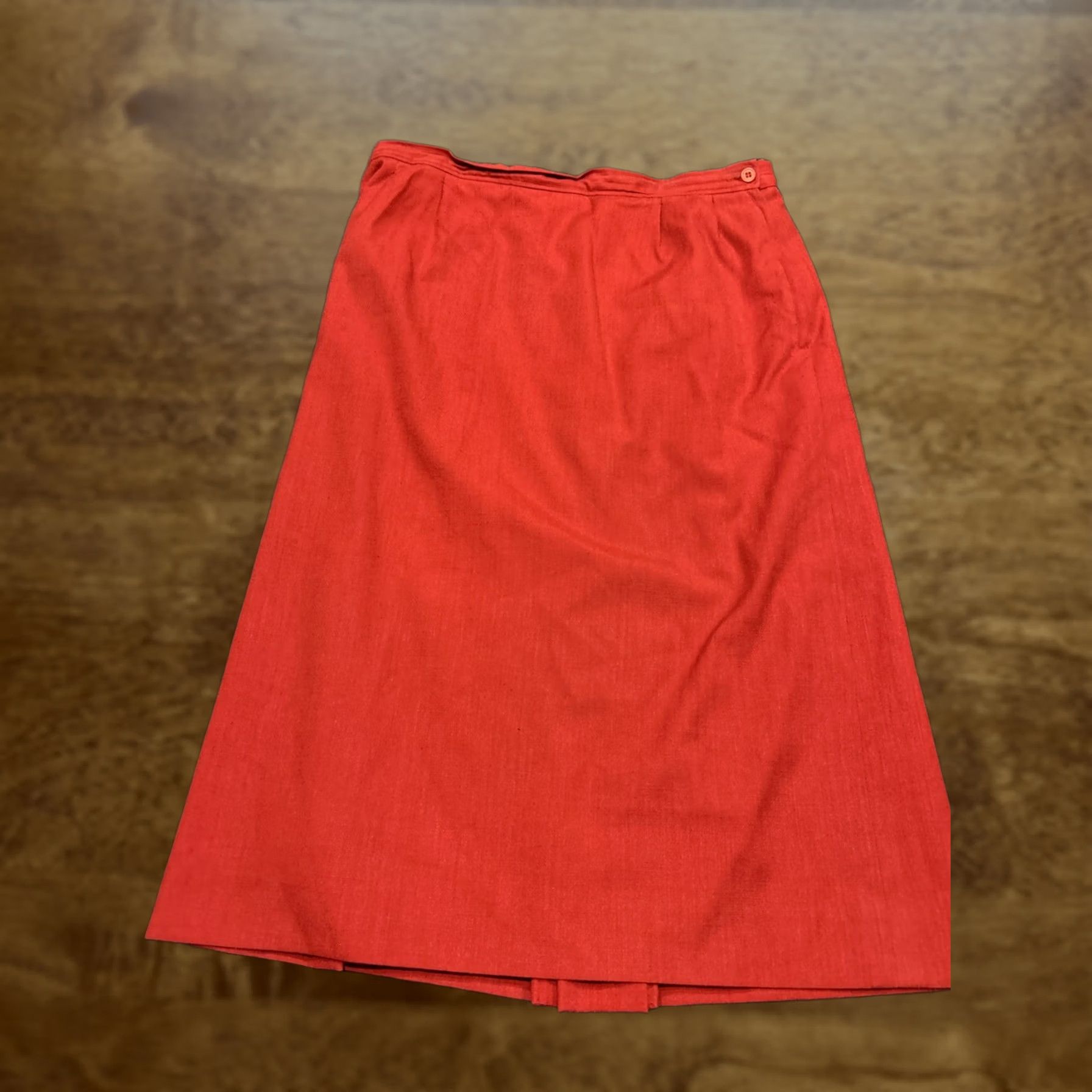 Pendleton VINTAGE Pendleton Country Sophisticates Red pleated skirt 18 Women Size 40" / US 18 - 1 Thumbnail