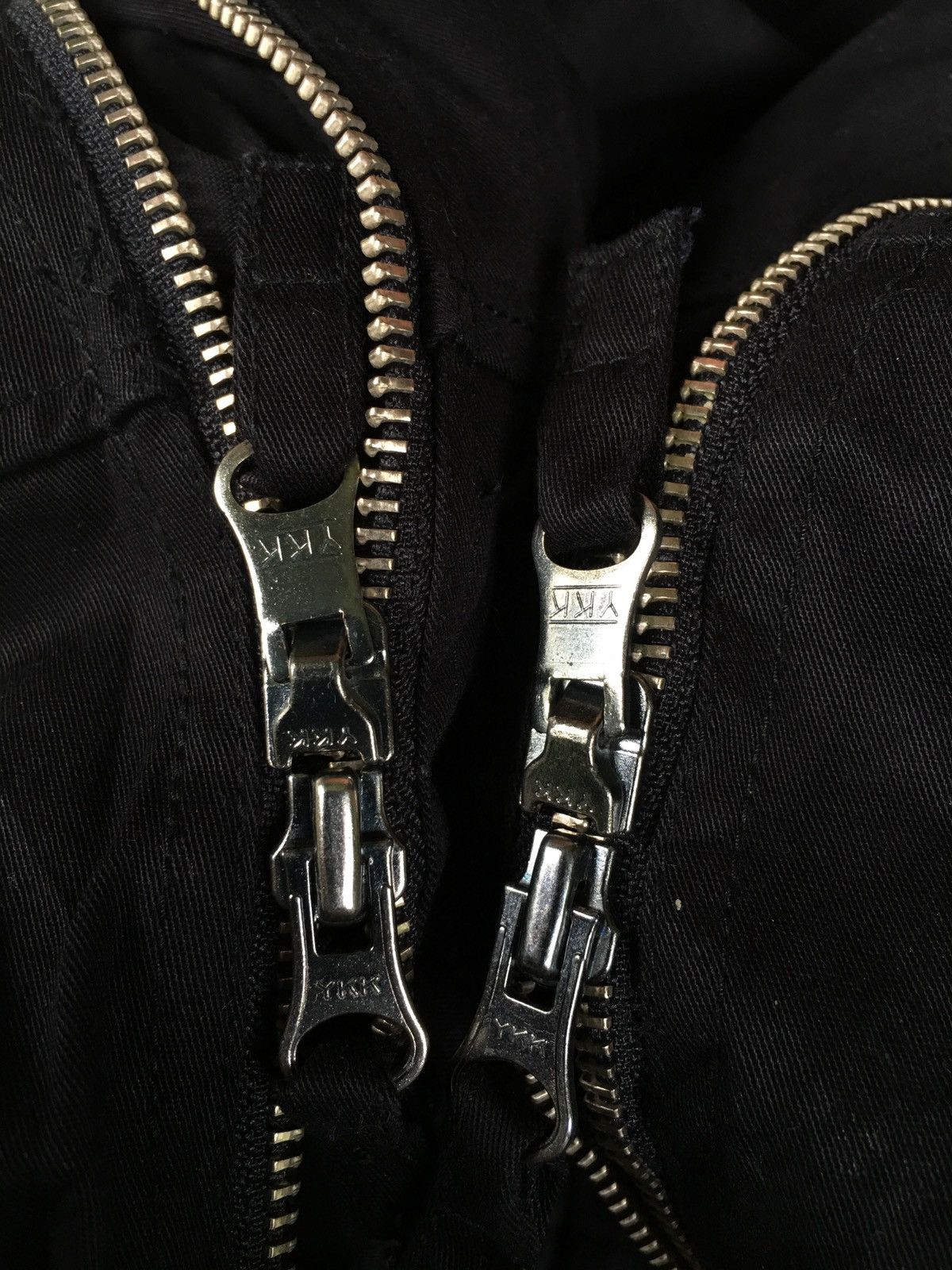 Vest Bono Multi Zip L.G.B Style