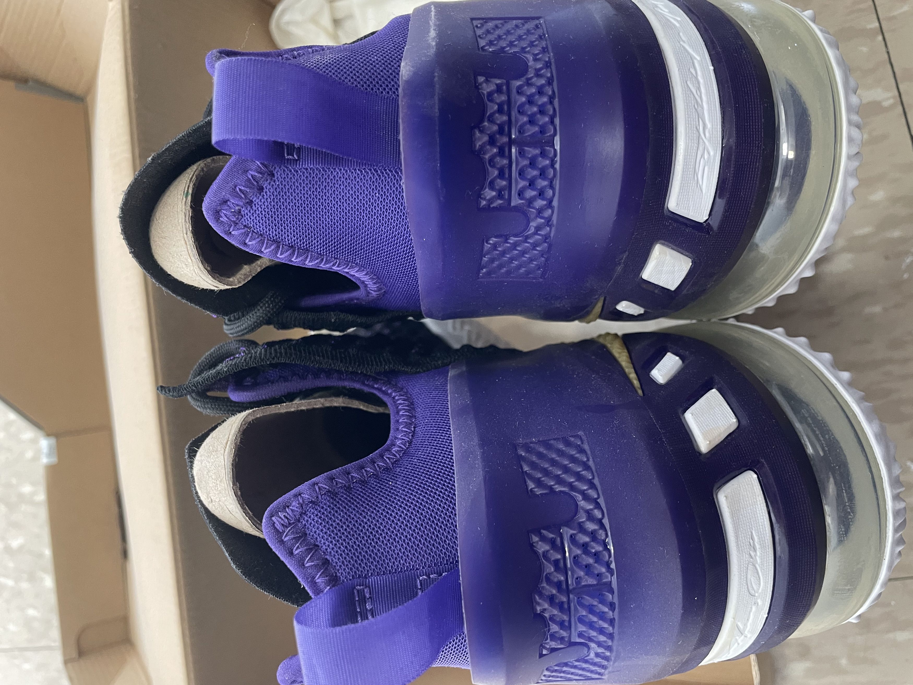 Nike Nike Lebron 18 Lakers Size 11 CQ9283-004 Authentic Rare Size US 11 / EU 44 - 8 Thumbnail