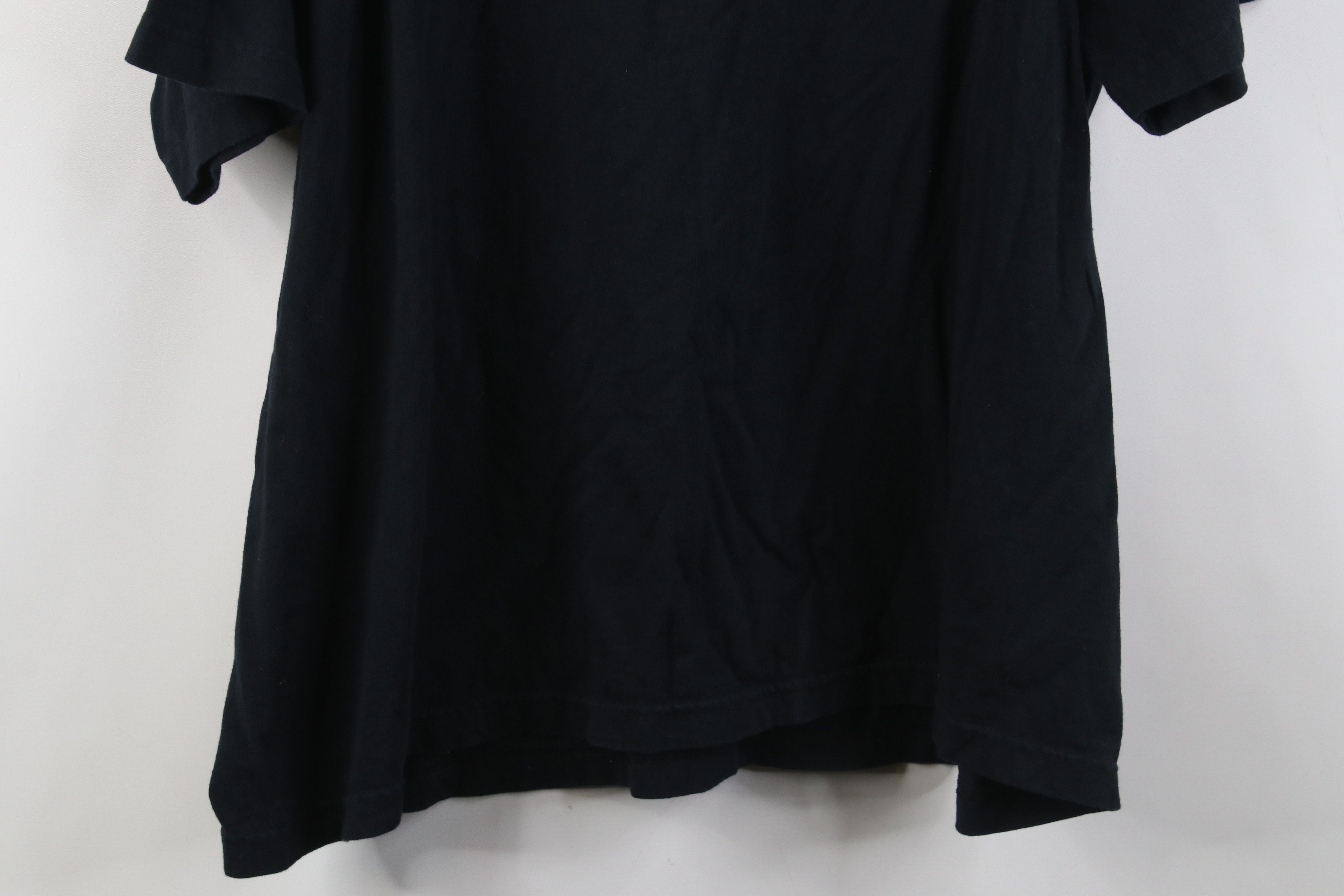 Vintage Vintage 90s Y2K Pistons Basketball Flaming Horse T-Shirt Size US XXL / EU 58 / 5 - 13 Thumbnail