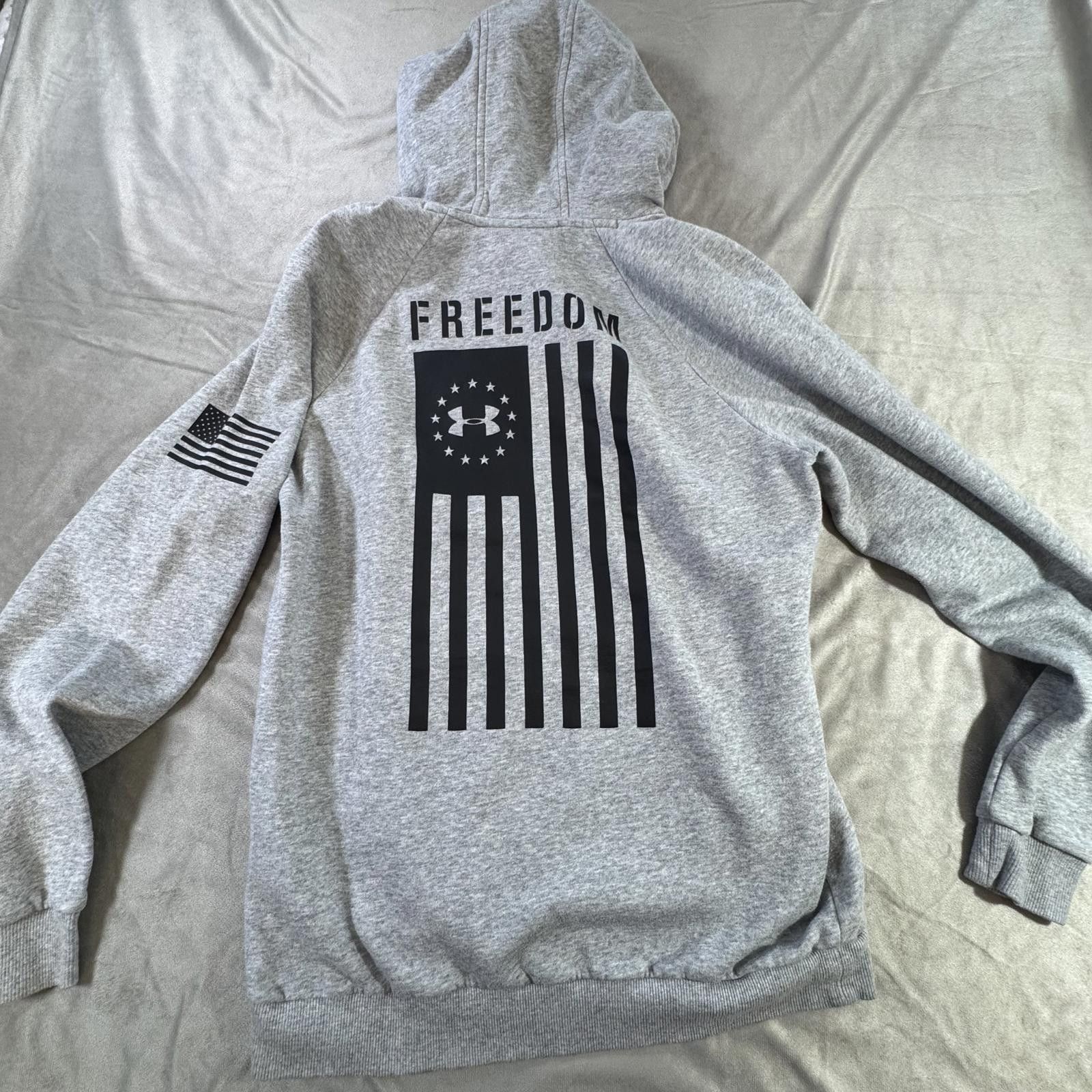 Under Armour Under Armour Men's Medium New Freedom Flag Hoodie Coldgear Size US M / EU 48-50 / 2 - 6 Thumbnail