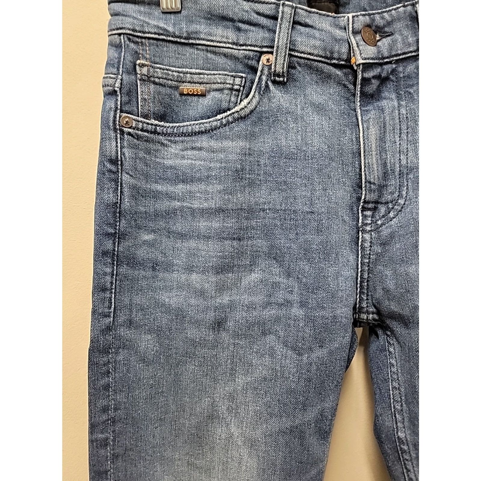 Hugo Boss NWT HUGO BOSS Delaware Slim Jeans Men 30x32 Candiani Denim Blue Slim Fit Straight 32in Inseam Mens Size US 30 / EU 46 - 3 Thumbnail