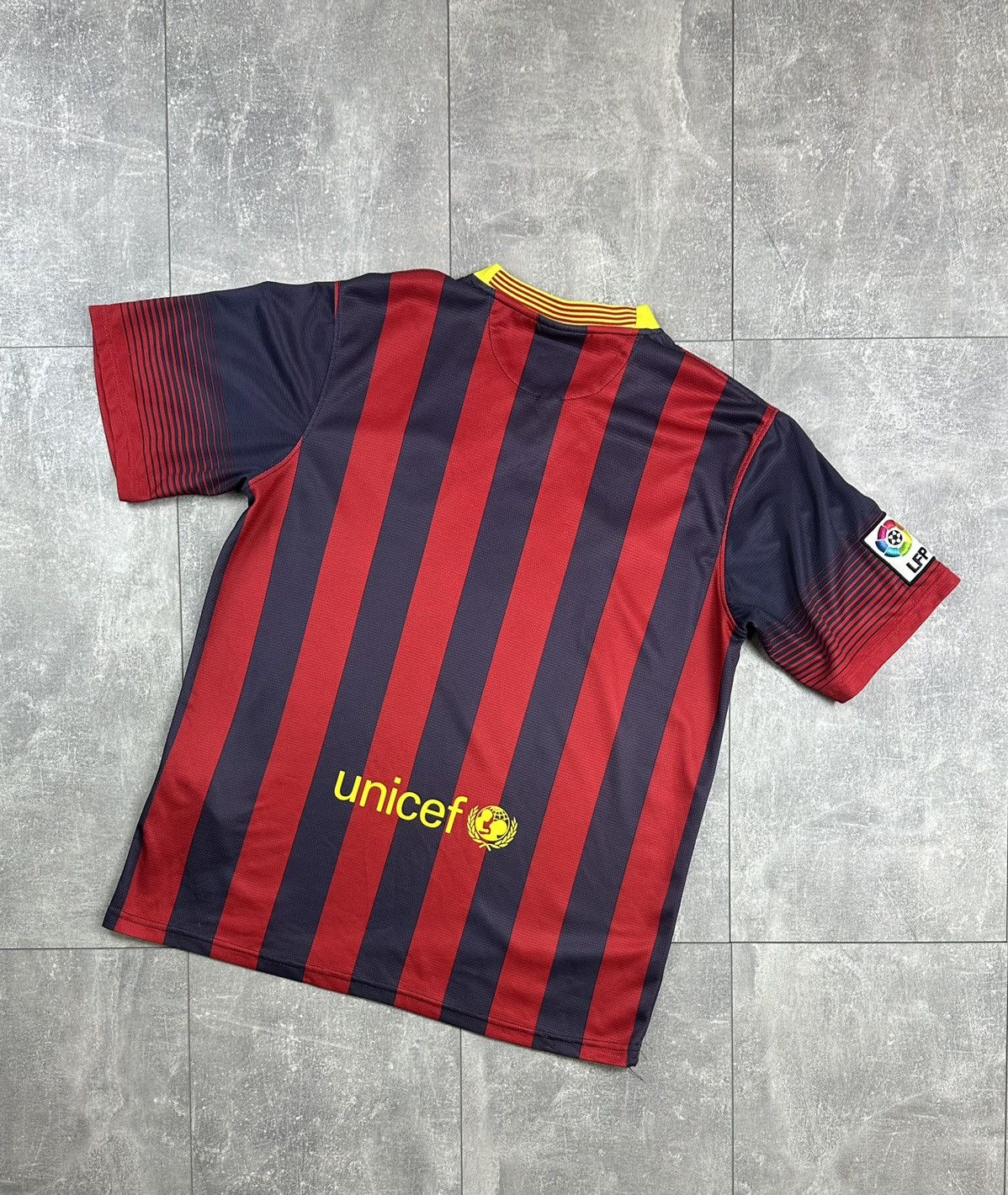 Nike Nike Barcelona FC Soccer Jersey Vintage Size US L / EU 52-54 / 3 - 16 Thumbnail