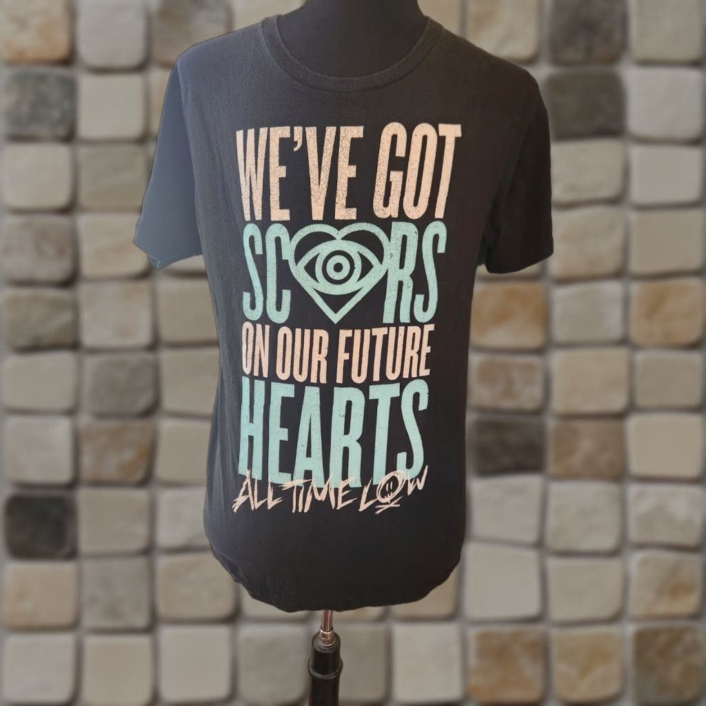 Vintage All Time Low Future Hearts Black Short Sleeve T-Shirt Large Men Crew Neck Cotton Graphic Print Size US L / EU 52-54 / 3 - 1 Preview
