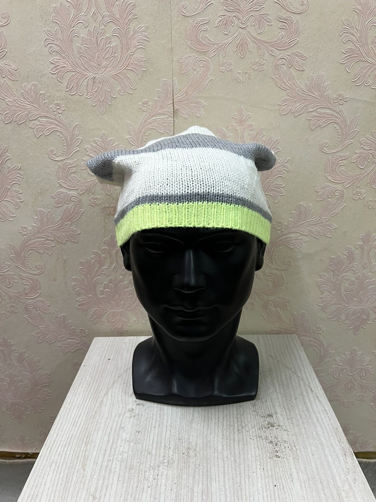 Old Navy Old Navy Plain Beanie Hats Size ONE SIZE - 2 Thumbnail