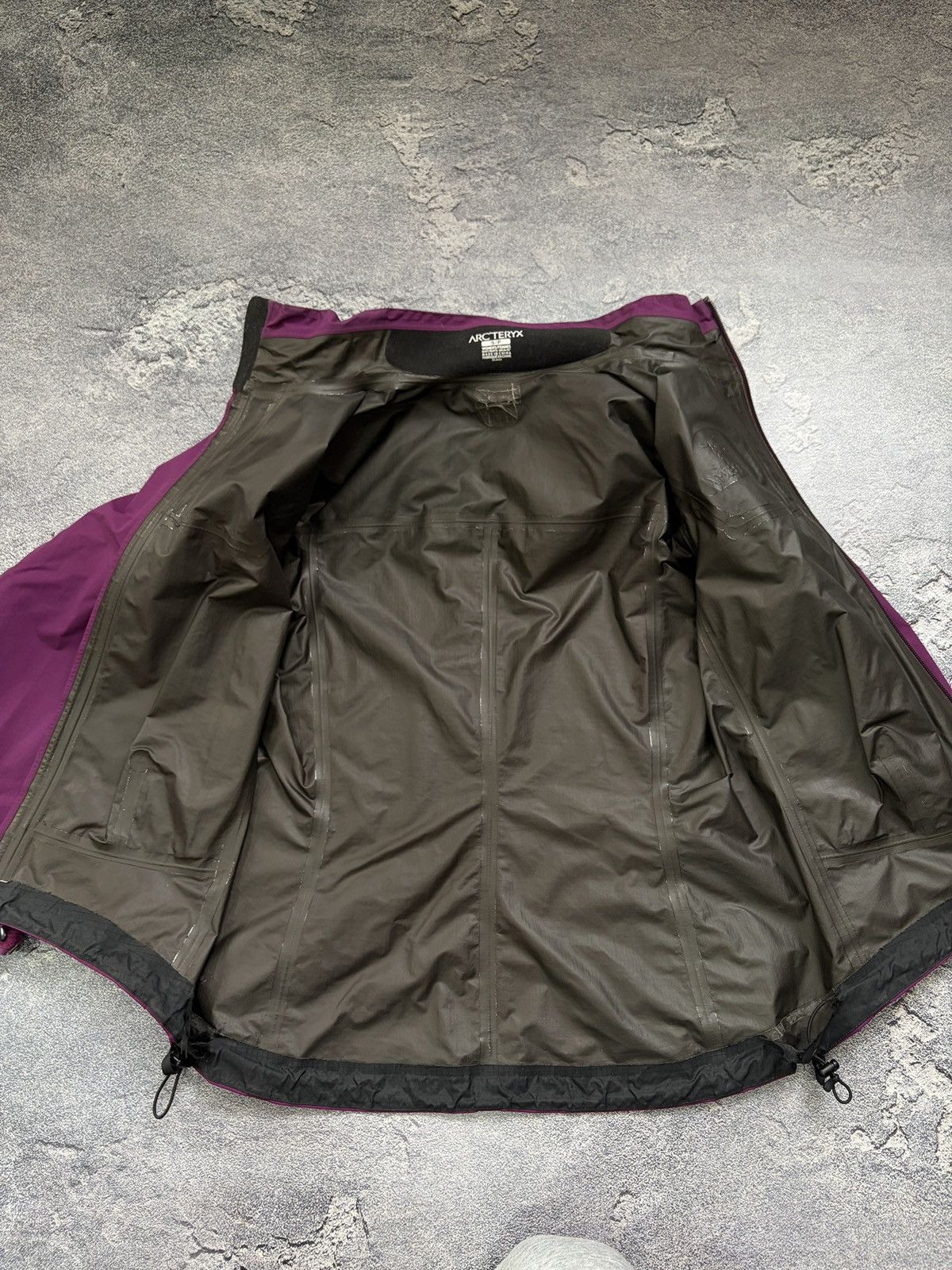 Arc'teryx Rare! Arc'teryx Beta SL Women’s Purple GORE-TEX Jacket S Size S / US 4 / IT 40 - 6 Thumbnail