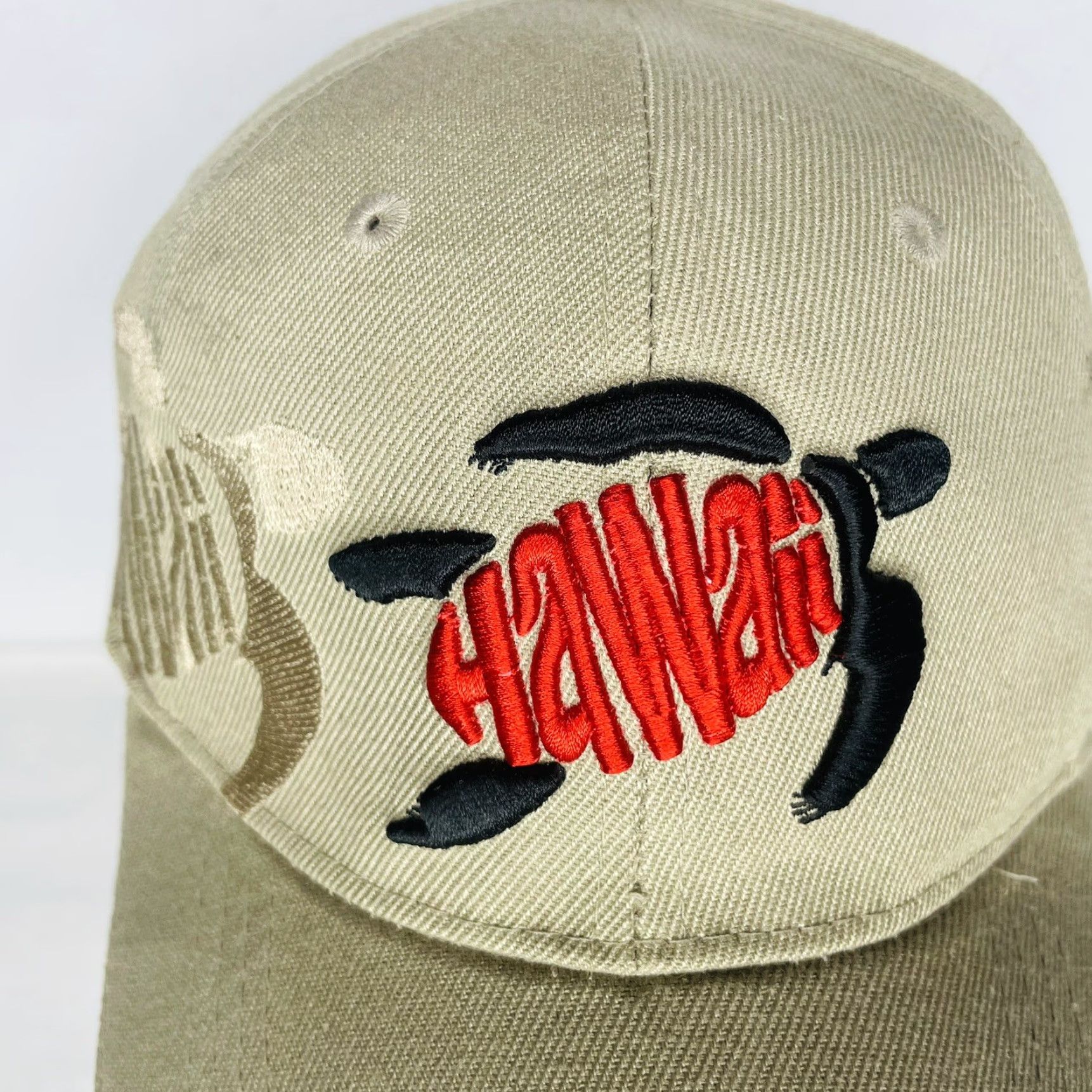 Vintage Chelona Hawaii Khaki Strapback Hat Embroidered Black & Red Sea Turtle Baseball Cap Unisex Adults Adjustable Khaki Hawaiian Sea Turtle Hat Size ONE SIZE - 2 Thumbnail