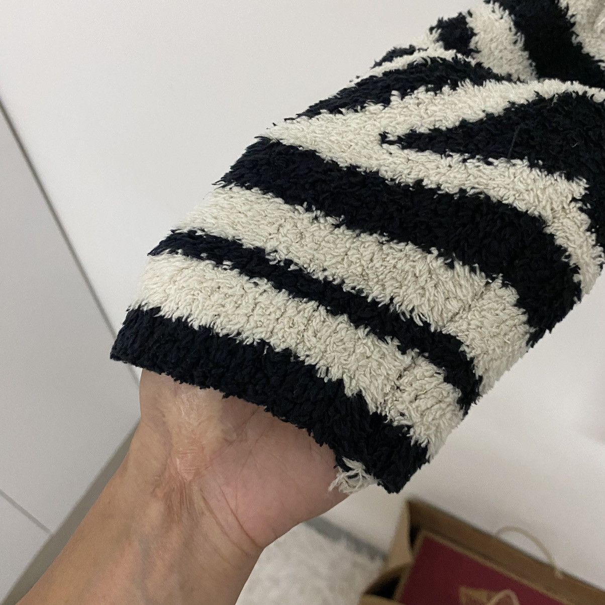 If Six Was Nine × Japanese Brand × Le Grande Bleu (L.G.B.) Strange Heaven Knitted Sweater Button Down Tribal Abstract Size US M / EU 48-50 / 2 - 9 Thumbnail