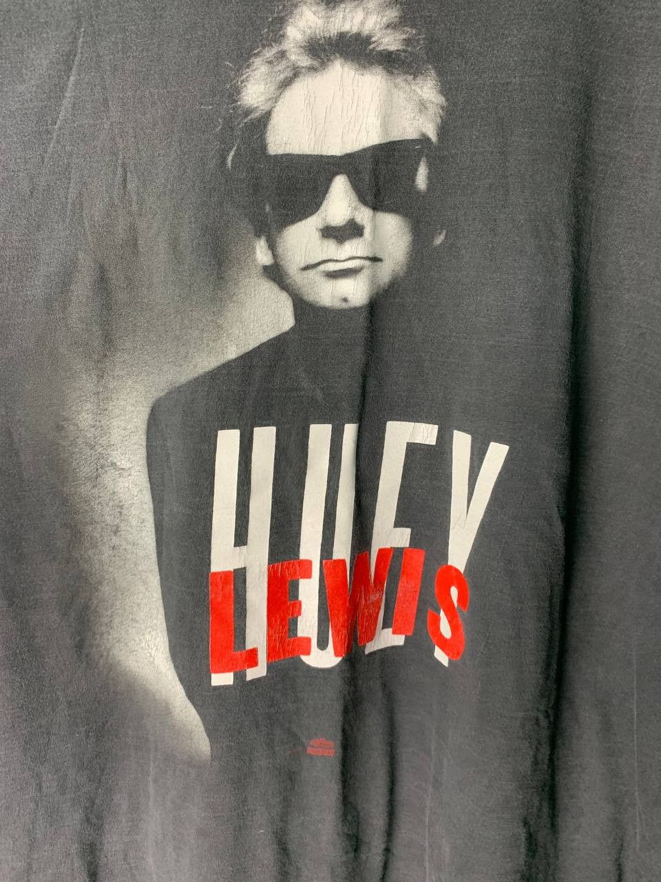 Band Tees VINTAGE streetwear band rock tour HUEY LEWIS t-shirt Size US L / EU 52-54 / 3 - 2 Thumbnail