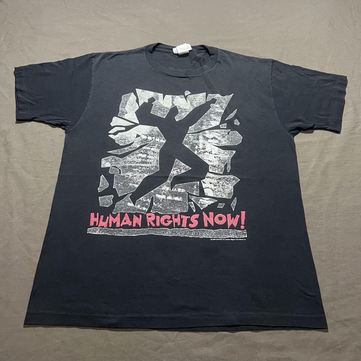 Vintage Vintage 80s Reebok Human Rights Tour Tee graphic streetwear Size US XL / EU 56 / 4 - 1 Thumbnail