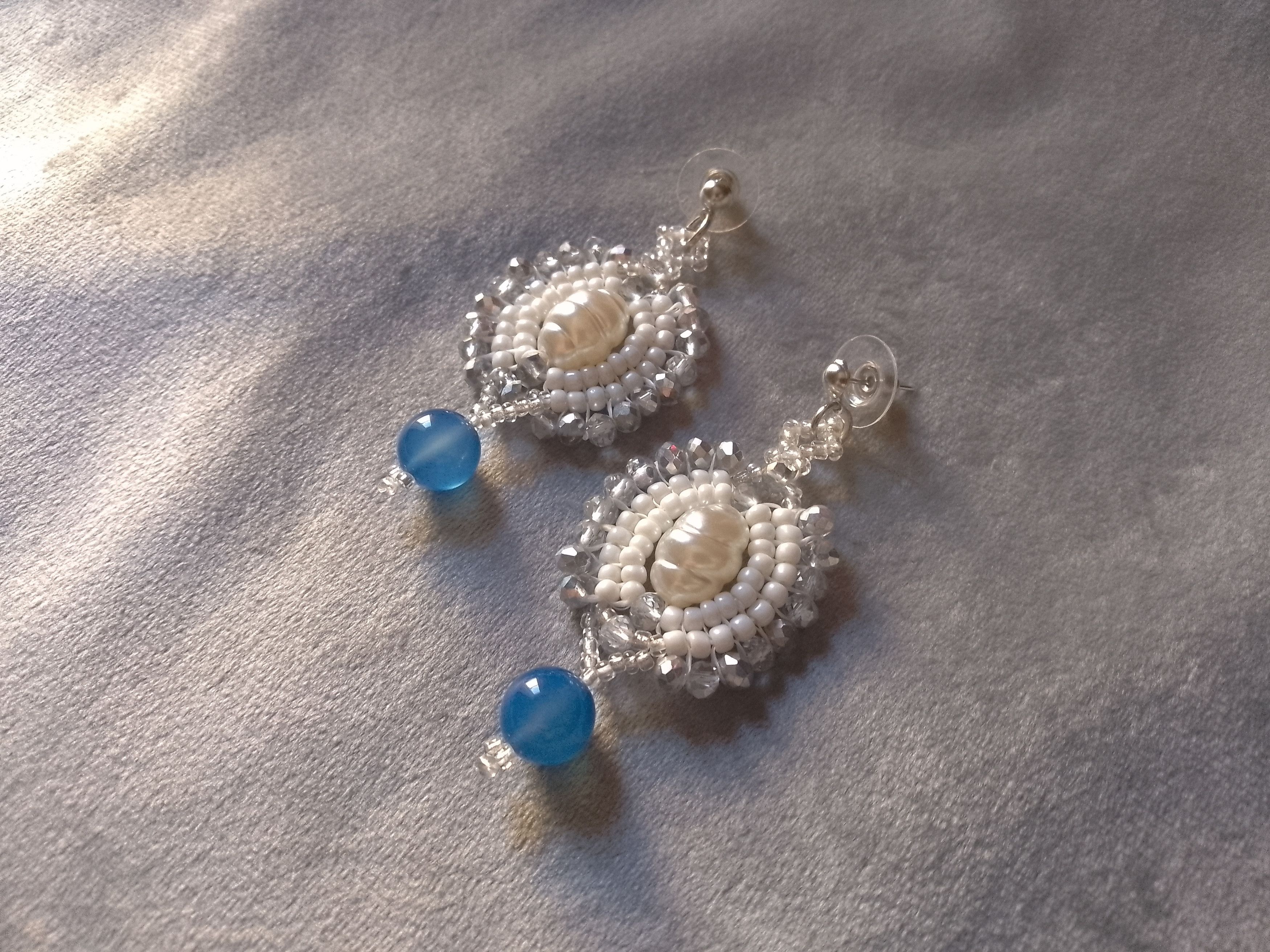 Handmade Glamour earrings pearls and Blue agate gemstones Size ONE SIZE - 1 Thumbnail