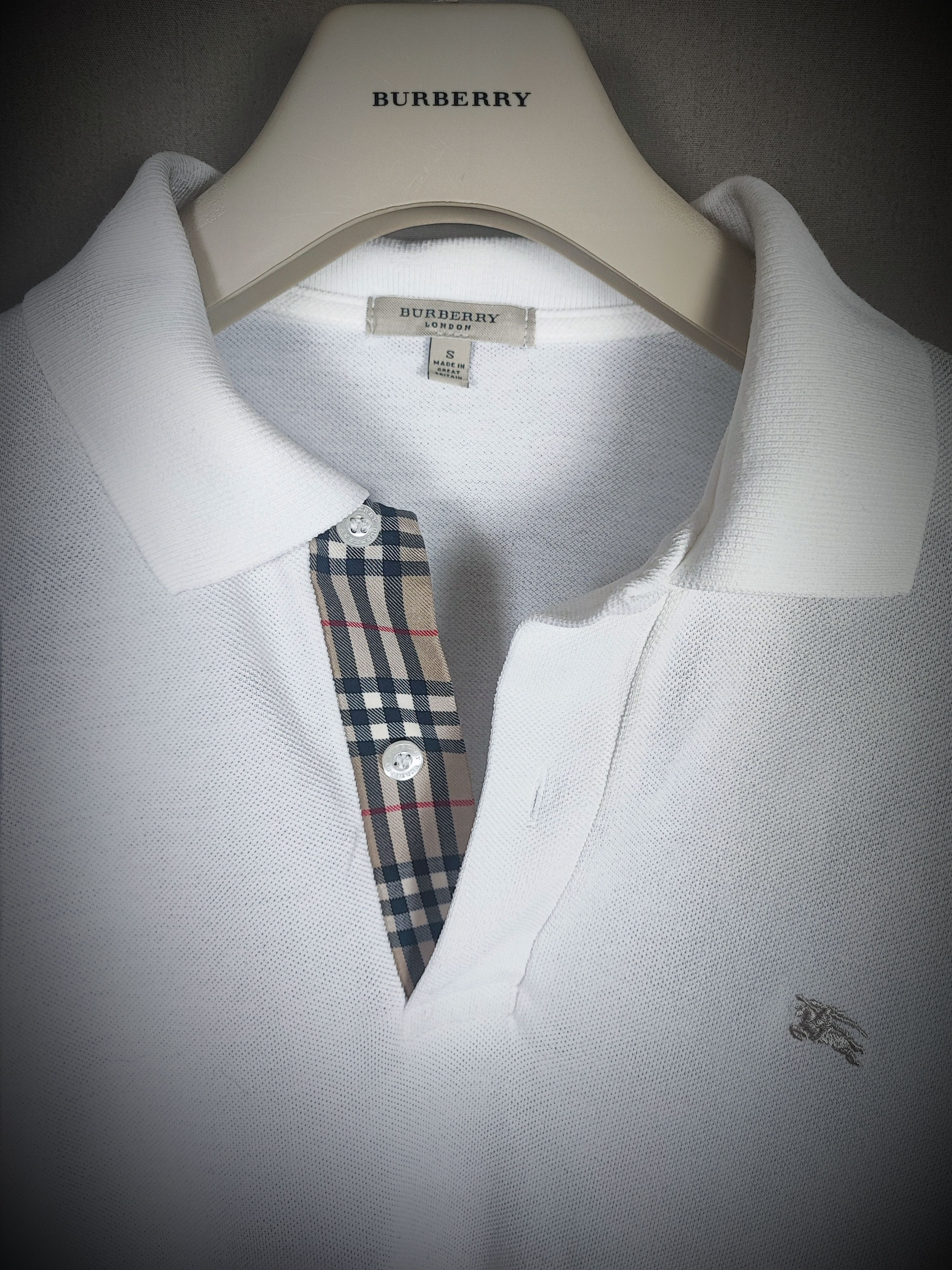 Burberry 🔥 Burberry Polo size XL White🔥 Size US XL / EU 56 / 4 - 1 Thumbnail