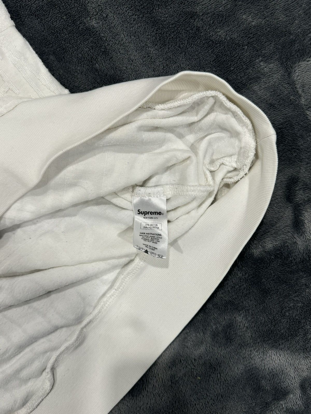 Supreme Supreme Monogram Sweater Size US M / EU 48-50 / 2 - 6 Thumbnail