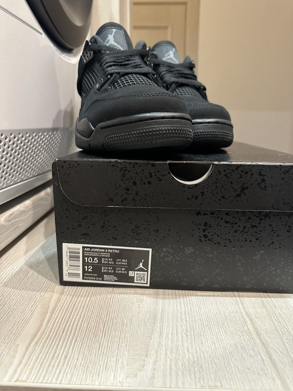 Jordan Brand jordan 4 black cat Size US 10.5 / EU 43-44 - 2 Thumbnail