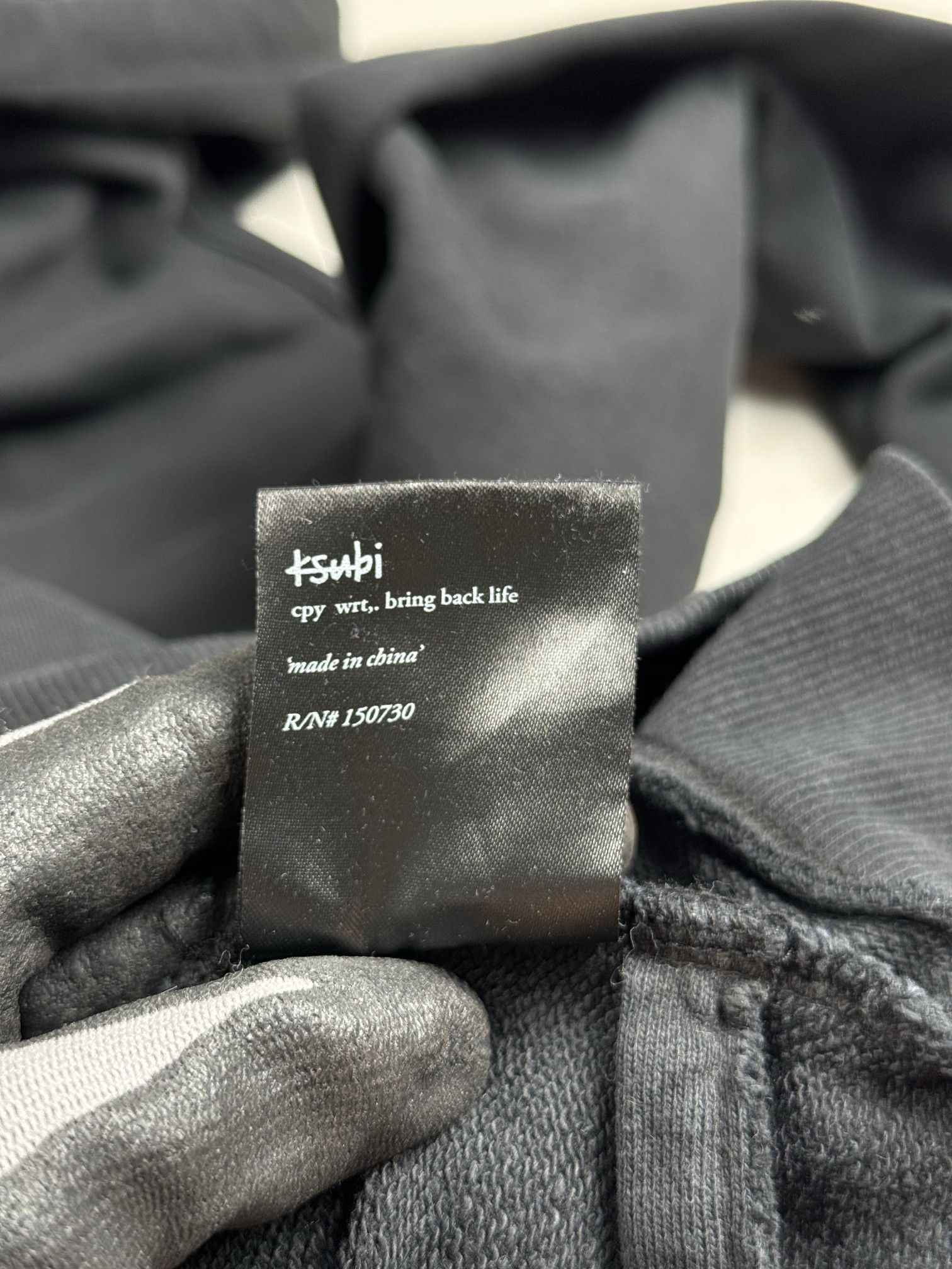 Ksubi Crisis hooide Size US M / EU 48-50 / 2 - 11 Thumbnail