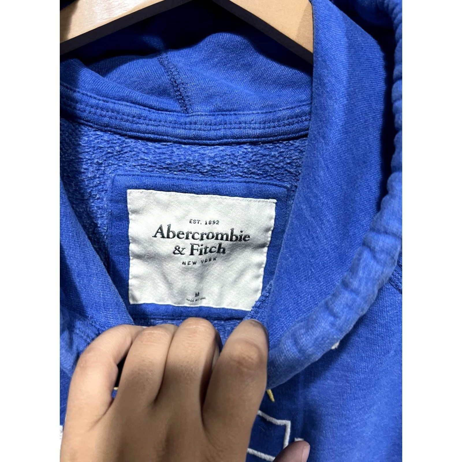 Abercrombie & Fitch VINTAGE Abercrombie & Fitch Hoodie Womens M Blue Pullover Size M / US 6-8 / IT 42-44 - 2 Thumbnail