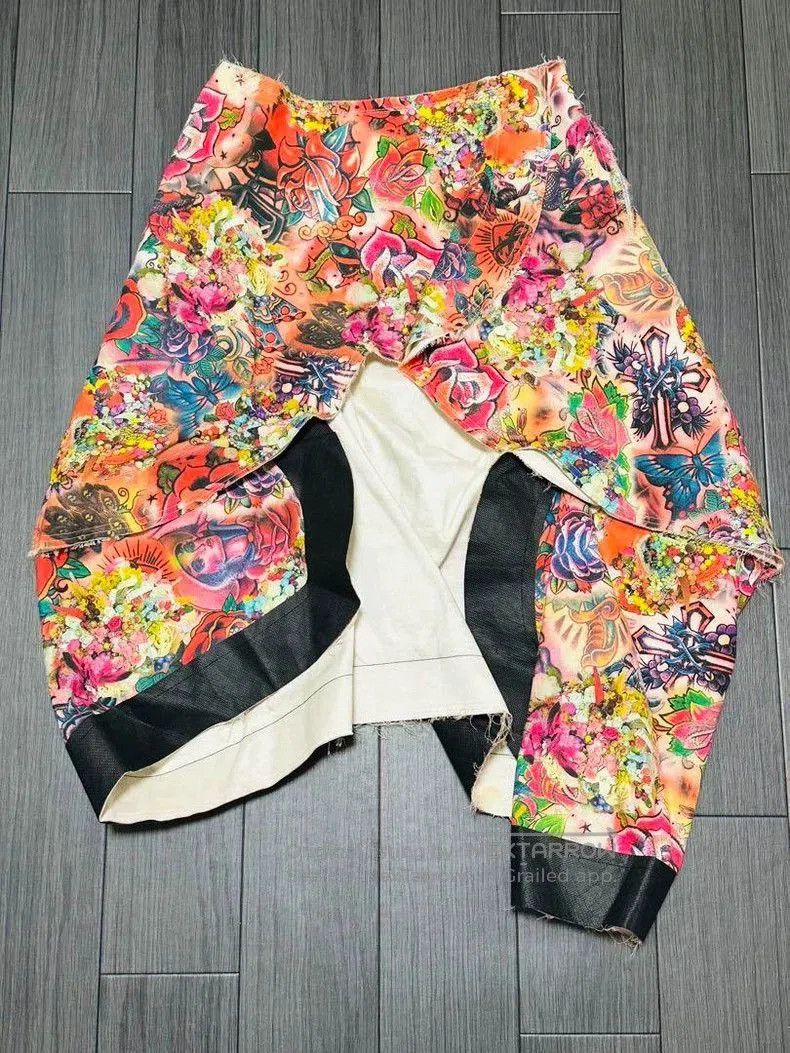 Comme des Garcons COMME des GARCONS 2004SS Red Floral Skirt. Size US 26 / EU 42 - 4 Thumbnail
