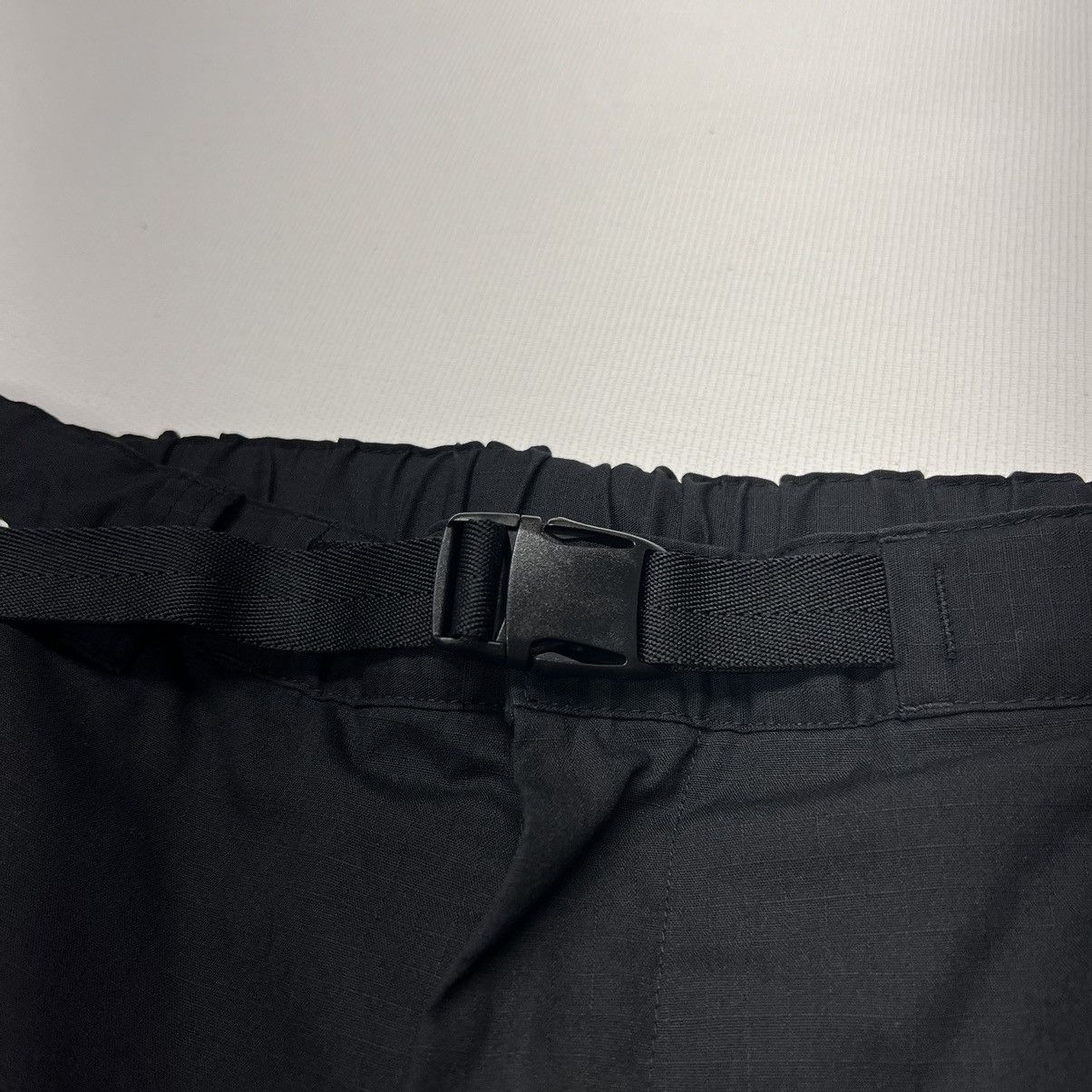 Uniqlo Uniqlo Heat Tech Pants 27-30 Waist Black Belt Ripstop Cargo Size US 30 / EU 46 - 8 Thumbnail
