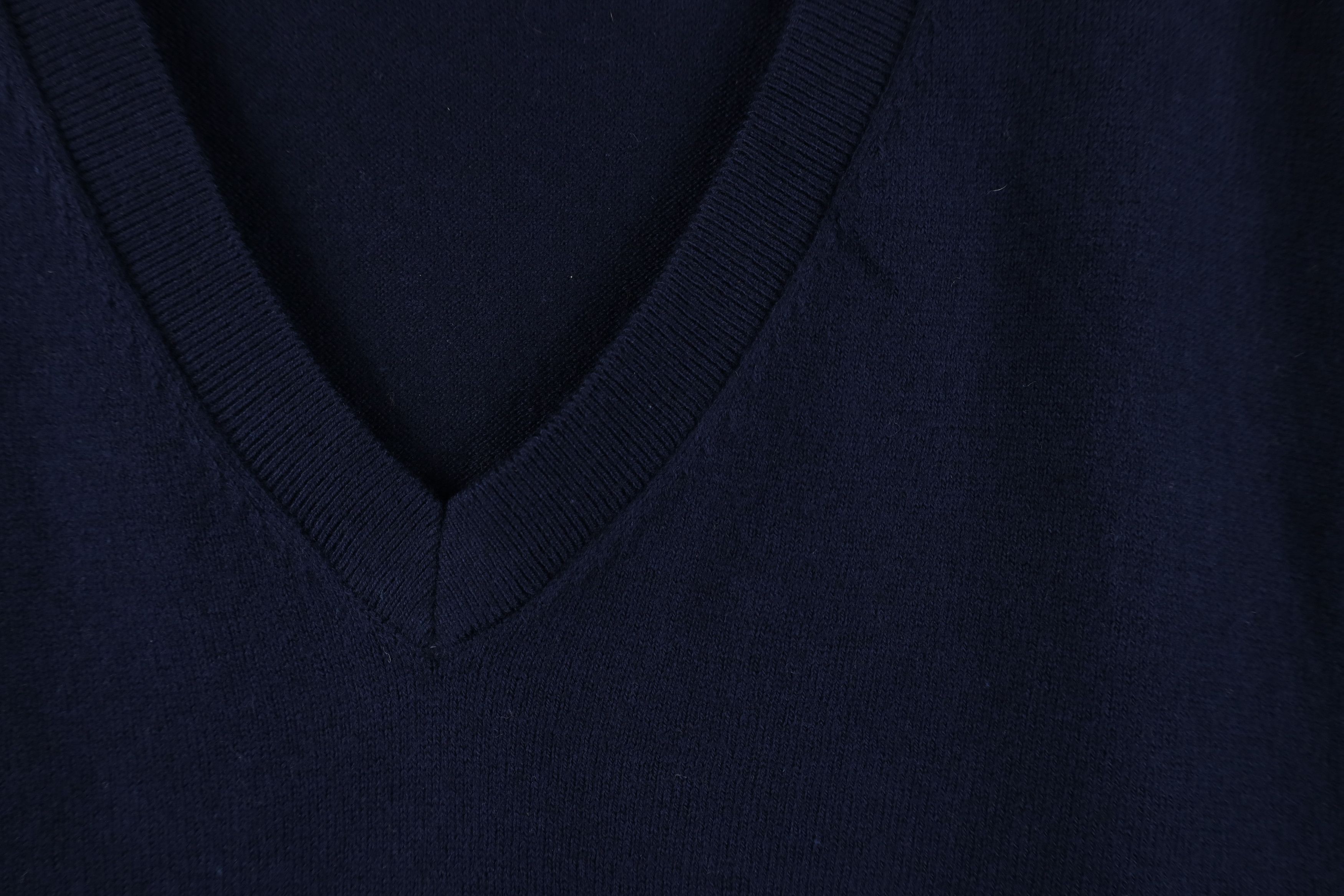 L.L. Bean × Vintage Vintage LL Bean Cashmere Knit V-Neck Sweater Vest Blue Size US XL / EU 56 / 4 - 4 Thumbnail