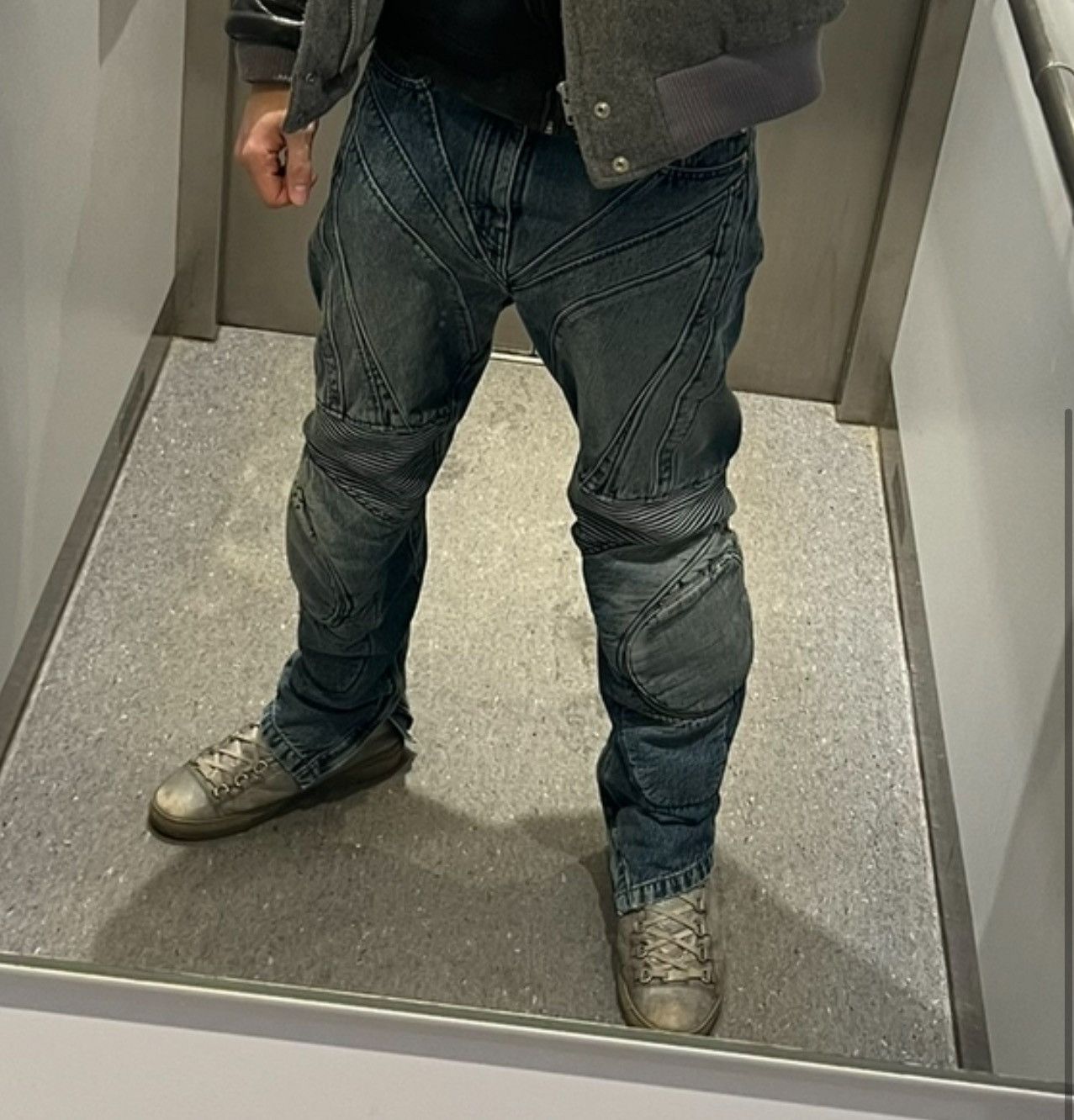 Balenciaga BALENCIAGA AW22 1OF1 SAMPLE BIKER MOTO DENIM JEANS Size US 30 / EU 46 - 2 Thumbnail